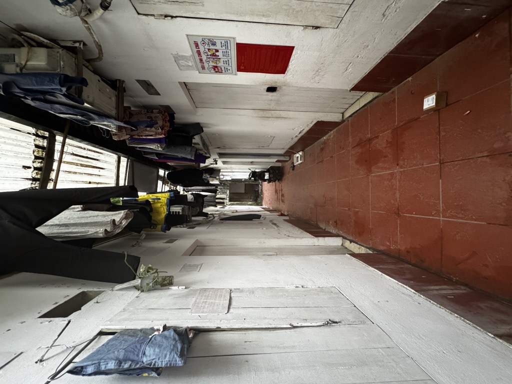 Bán nhà Định Công Thượng - diện tích 152m2 1 tầng - Ô tô vào nhà - giá 27 tỷ