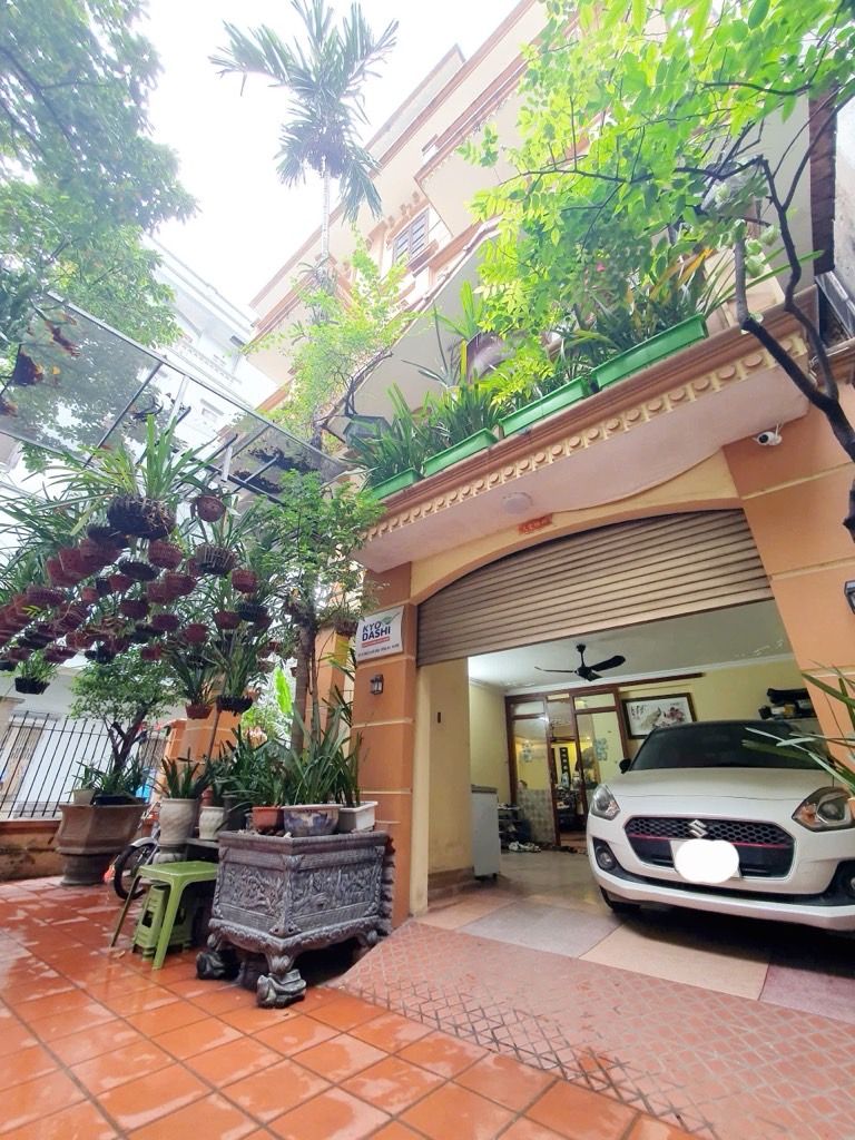 Bán nhà Xã Đàn - diện tích 161m2 5 tầng - Lô góc 3 mặt thoáng - giá 65 tỷ