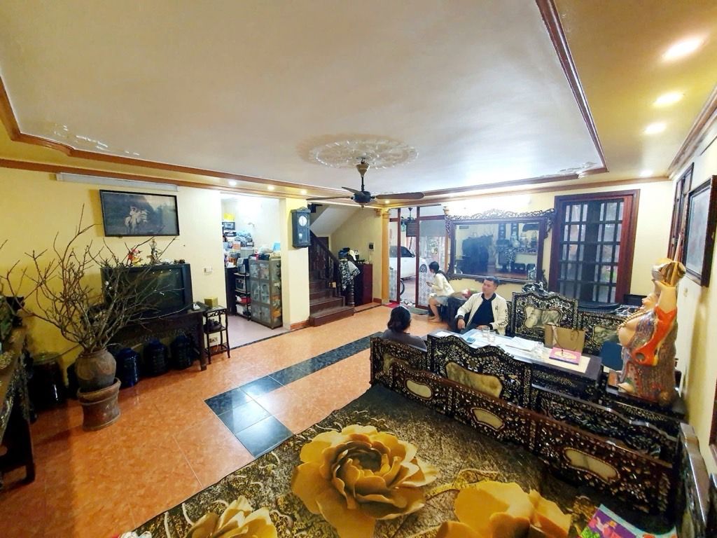 Bán nhà Xã Đàn - diện tích 161m2 5 tầng - Lô góc 3 mặt thoáng - giá 65 tỷ