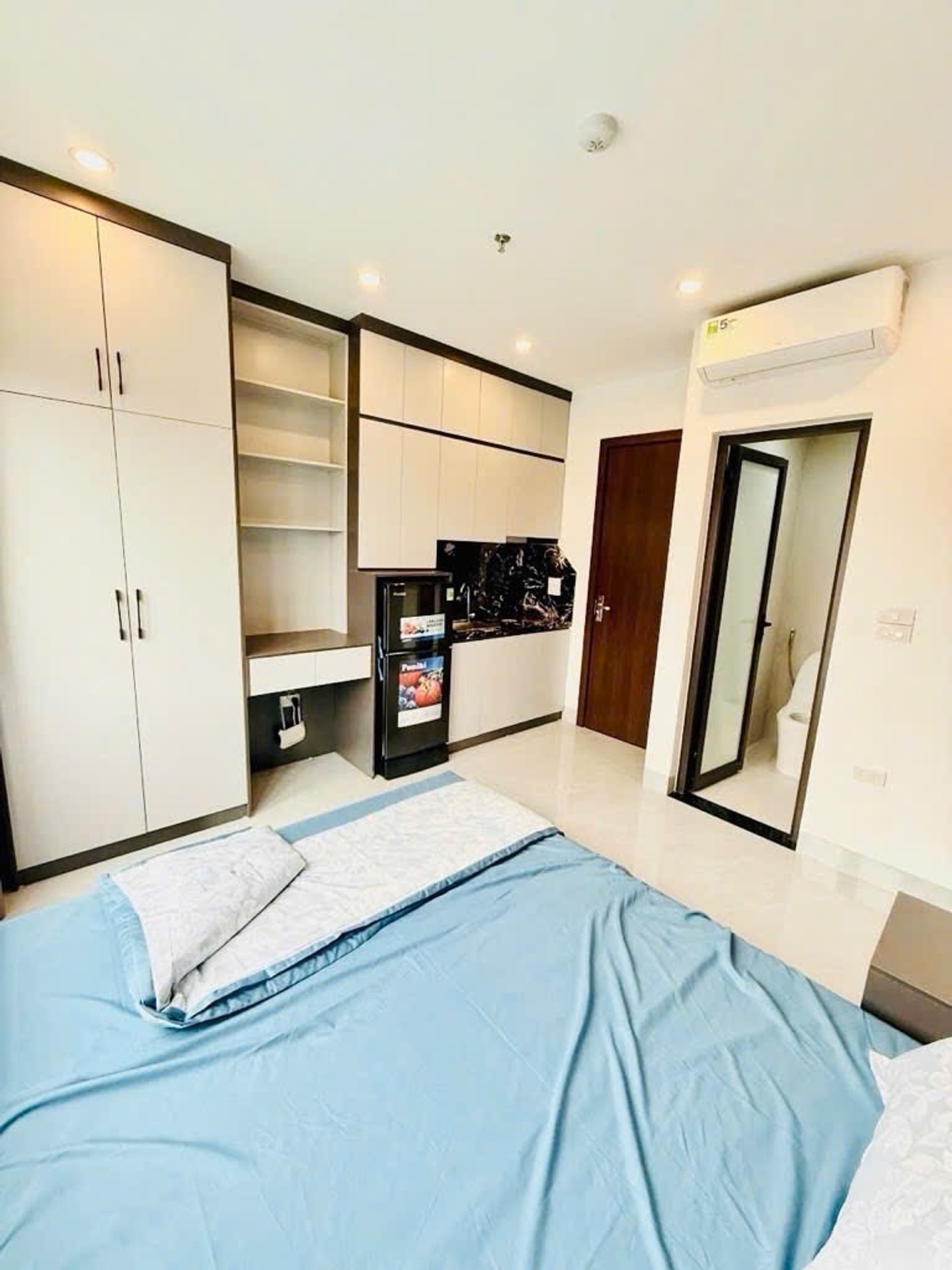 Bán nhà Định Công Thượng - diện tích 55m2 6 tầng - ô tô lùi cửa - giá 14,8 tỷ