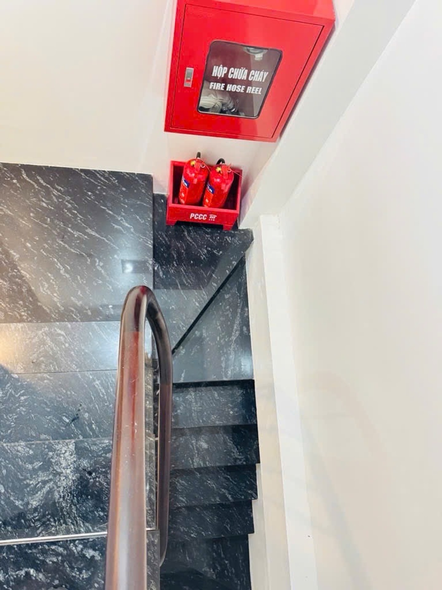 Bán nhà Định Công Thượng - diện tích 55m2 6 tầng - ô tô lùi cửa - giá 14,8 tỷ