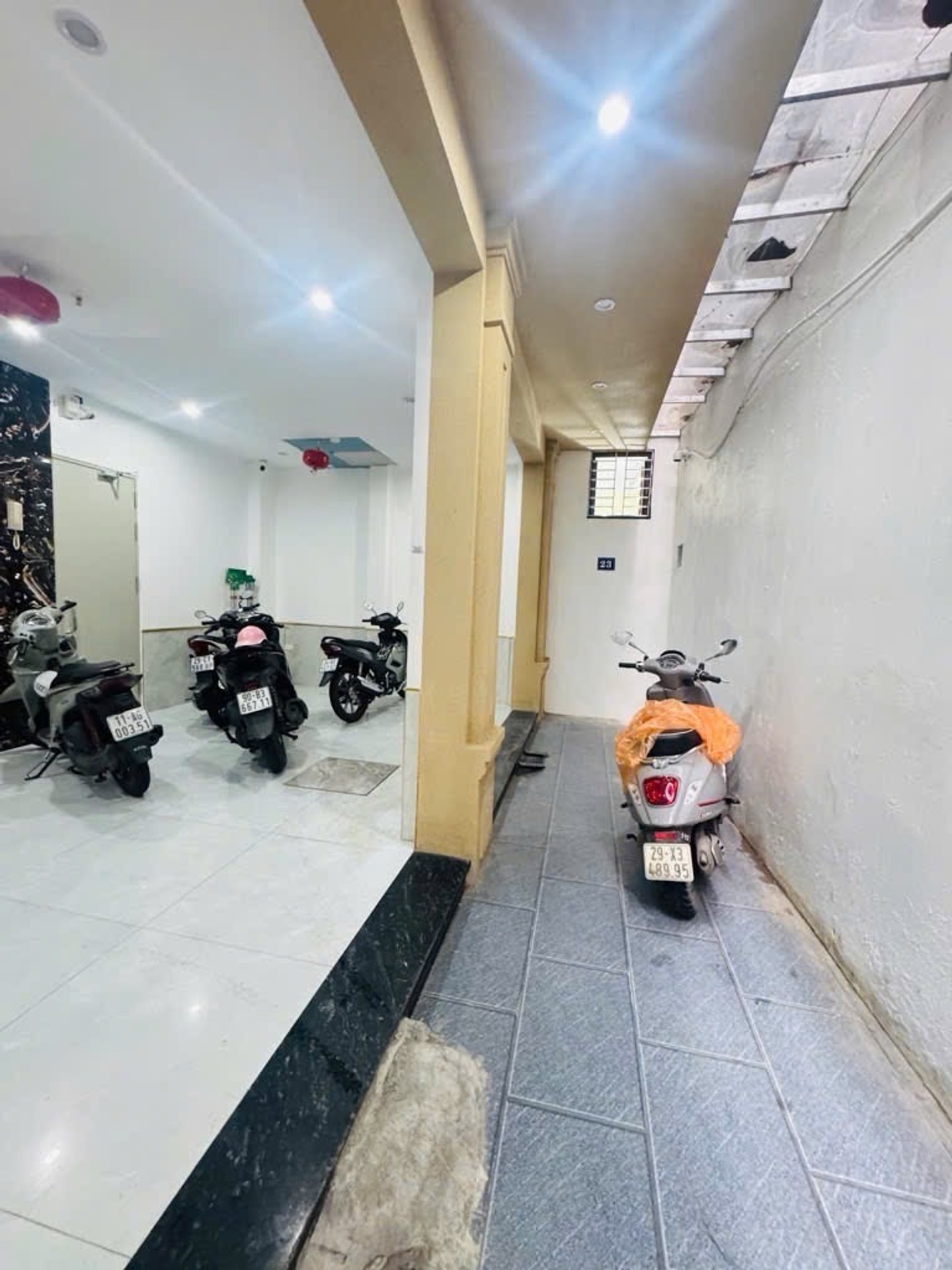 Bán nhà Định Công Thượng - diện tích 55m2 6 tầng - ô tô lùi cửa - giá 14,8 tỷ