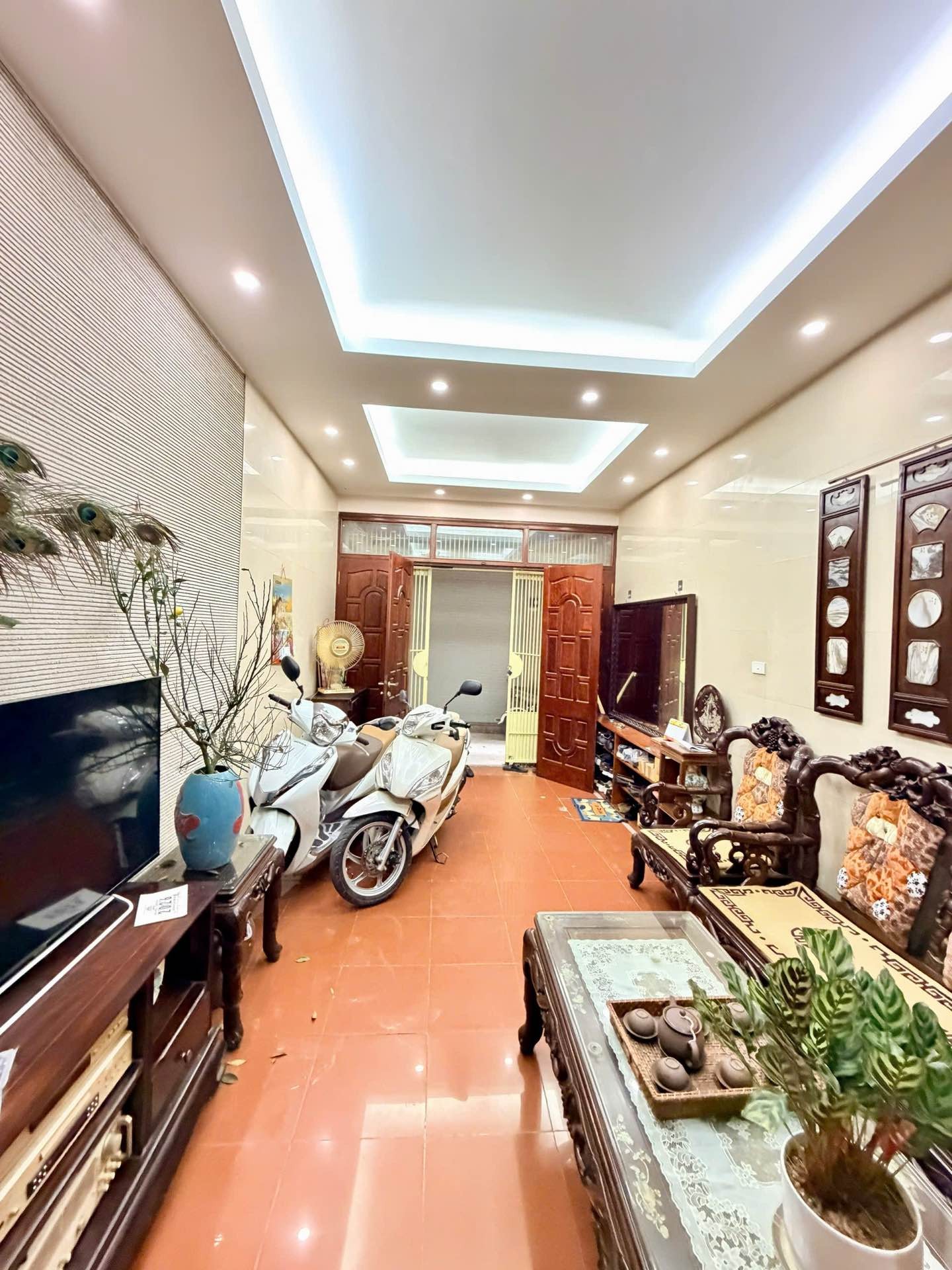 Bán nhà Đại Cồ Việt - diện tích 49,3m2 4 tầng - Hẻm xe máy - giá 25 tỷ