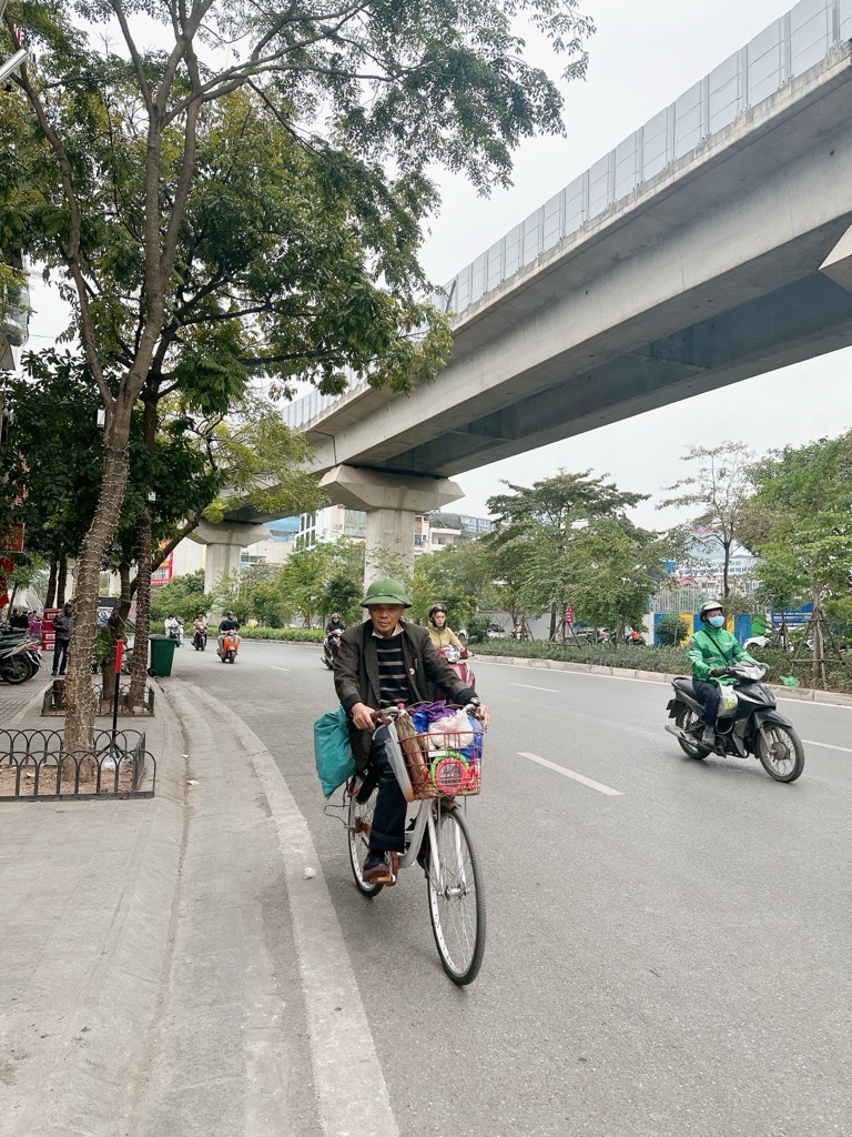 Bán nhà Hoàng Cầu - diện tích 54m2 5 tầng - 2 mặt ngõ - giá 27 tỷ