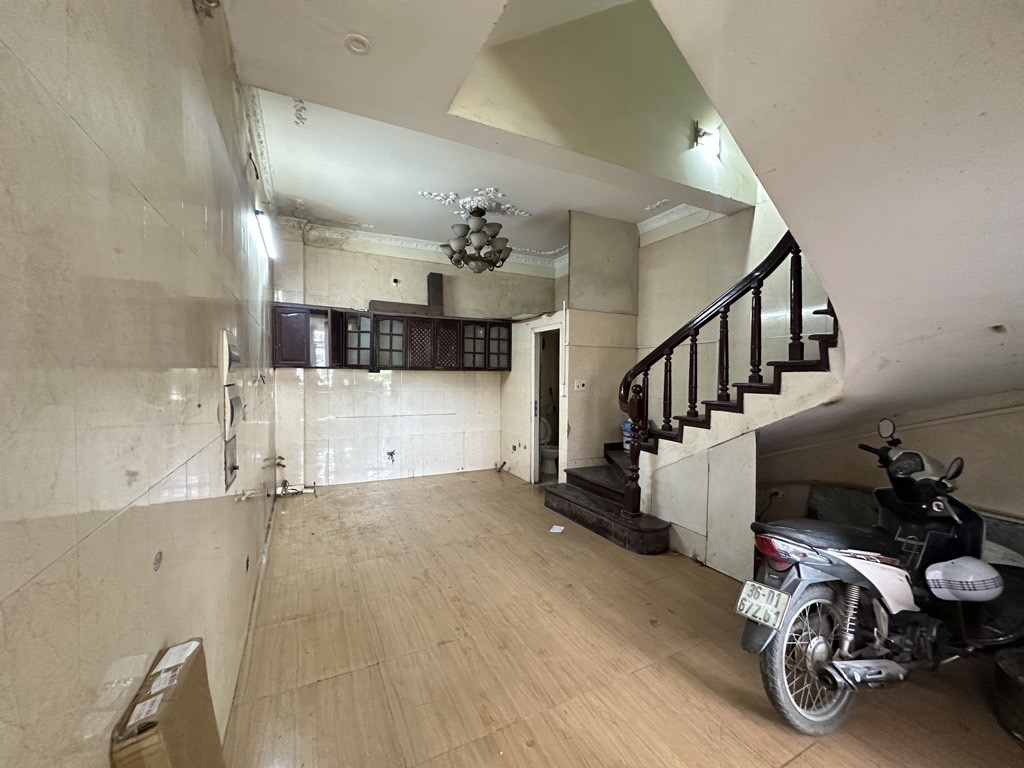 Bán nhà Trịnh Đình Cửu - diện tích 47m2 6 tầng - Mặt phố vỉa hè rộng - giá 26,8 tỷ