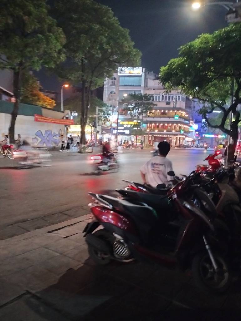 Bán nhà Lê Thanh Nghị - diện tích 124m2 3 tầng - Lô góc kinh doanh - giá 66 tỷ