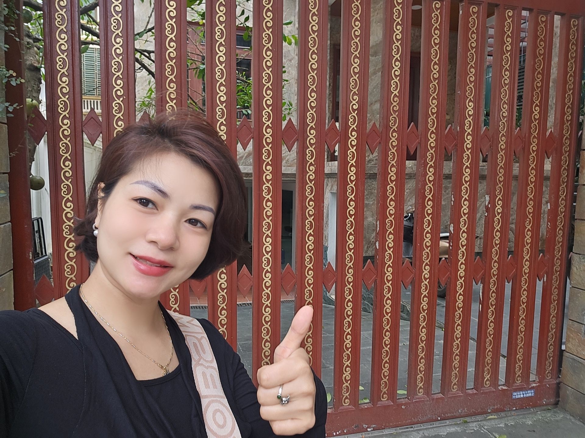 Bán nhà Nguyễn Duy Trinh - diện tích 253.7m2 4 tầng - Lô góc 3 mặt thoáng - giá 92 tỷ