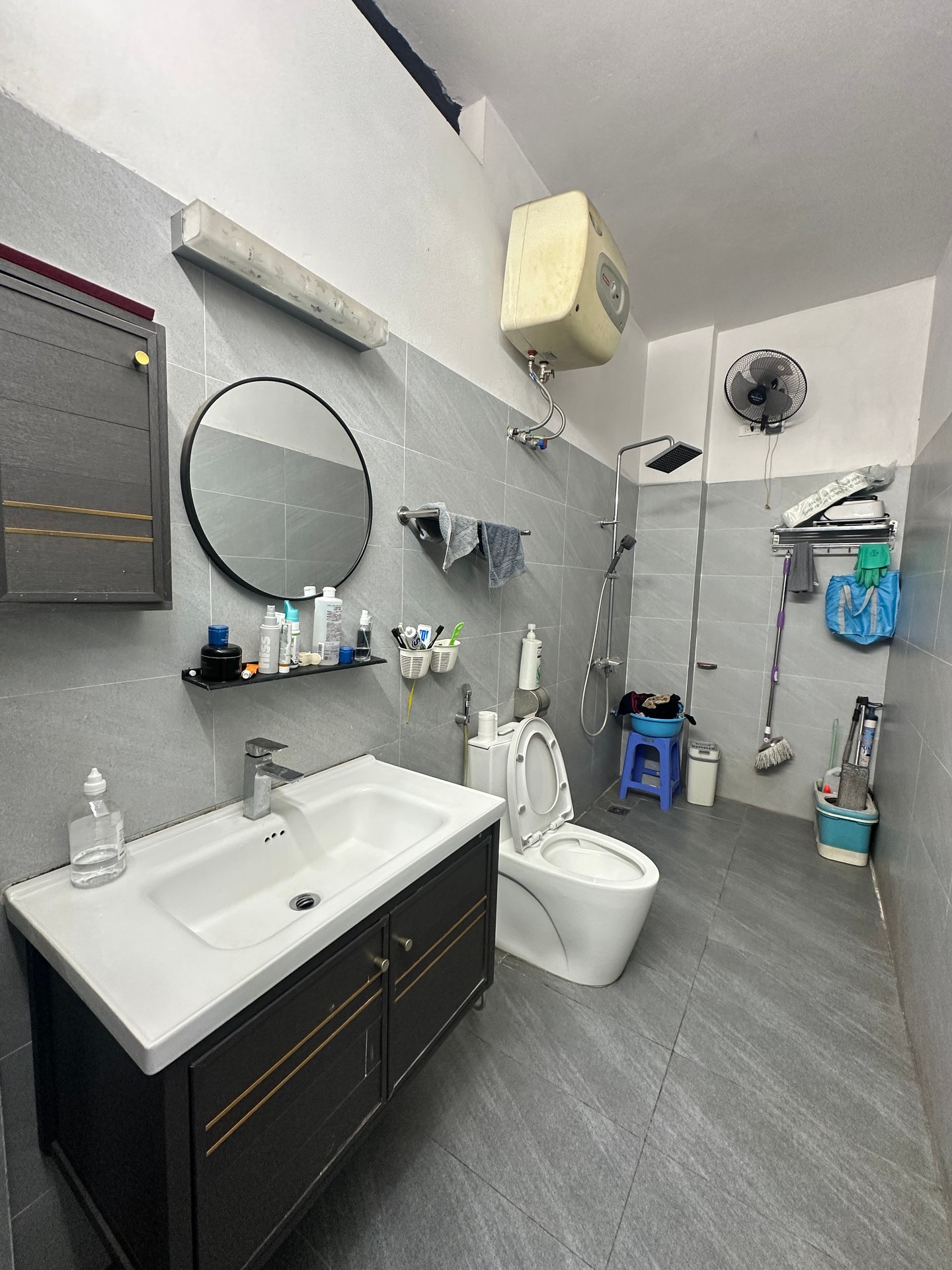 Bán nhà Lê Trọng Tấn - diện tích 111m2 2 tầng - Mặt tiền siêu rộng - giá 11,5 tỷ