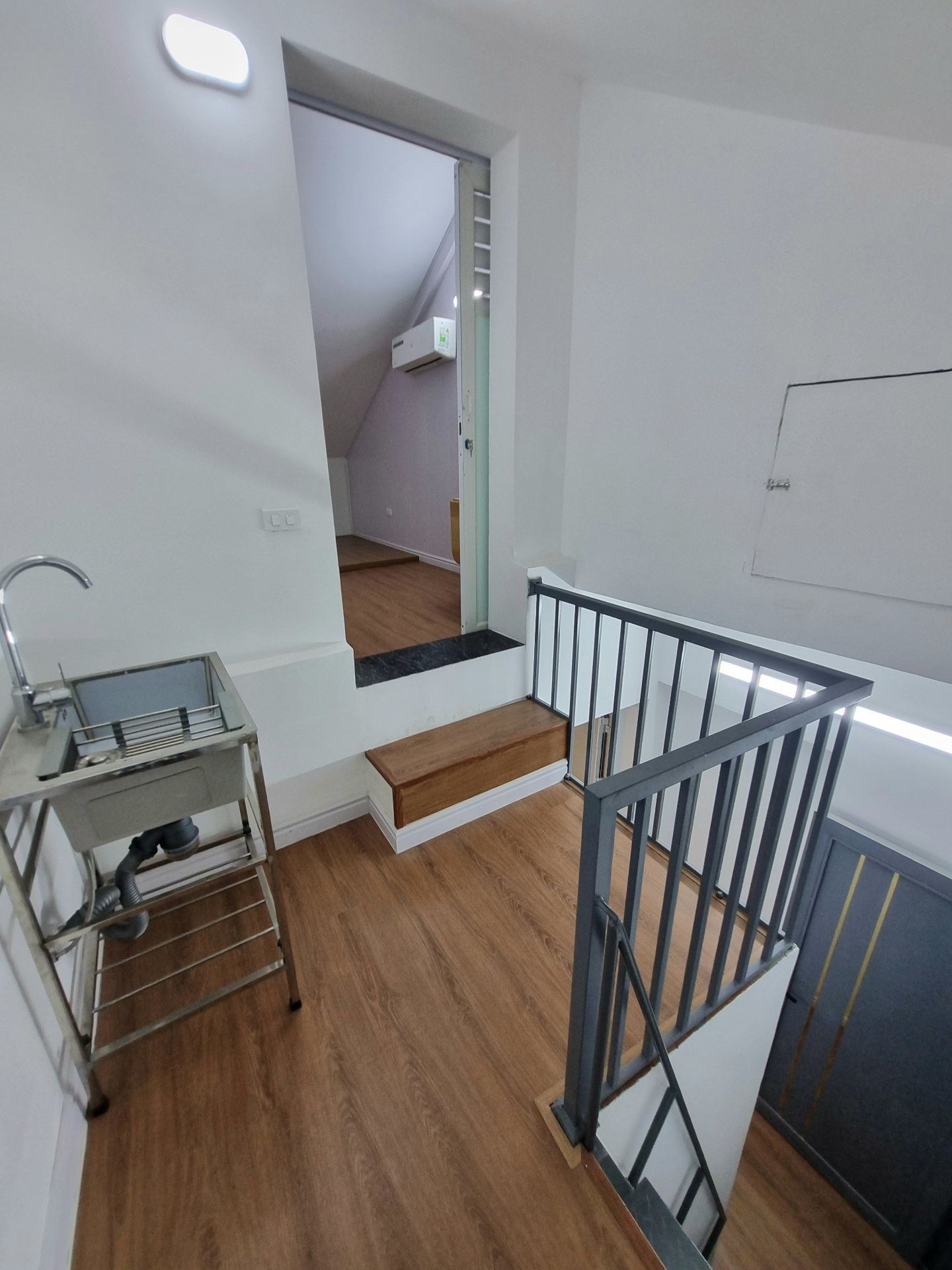 Bán nhà Mai Động - diện tích 46m2 2 tầng - Phân khúc hiếm - giá 2,6 tỷ