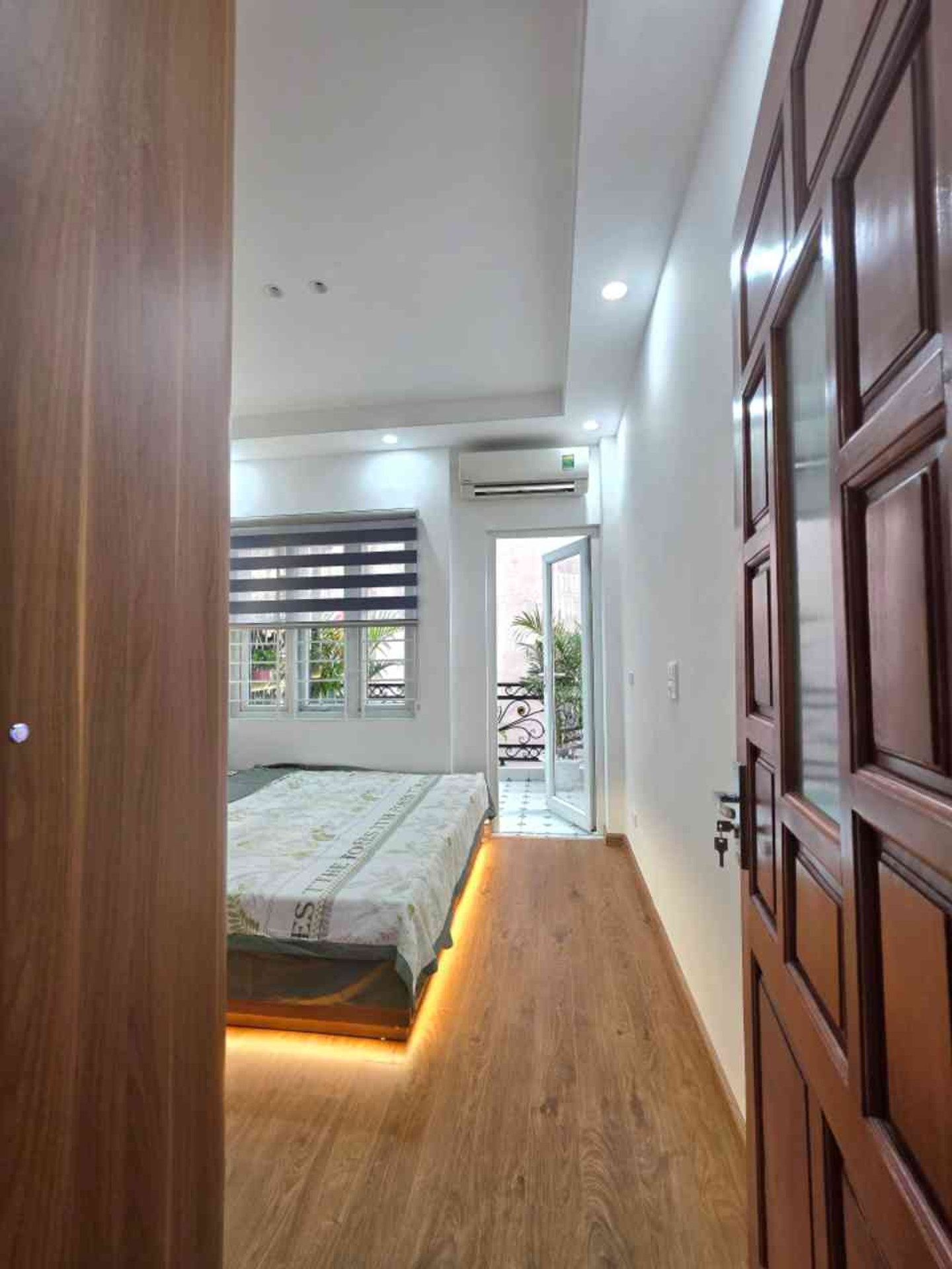 Bán nhà Bằng Liệt - diện tích 42m2 4 tầng - Ô tô đỗ cửa - giá 9,9 tỷ