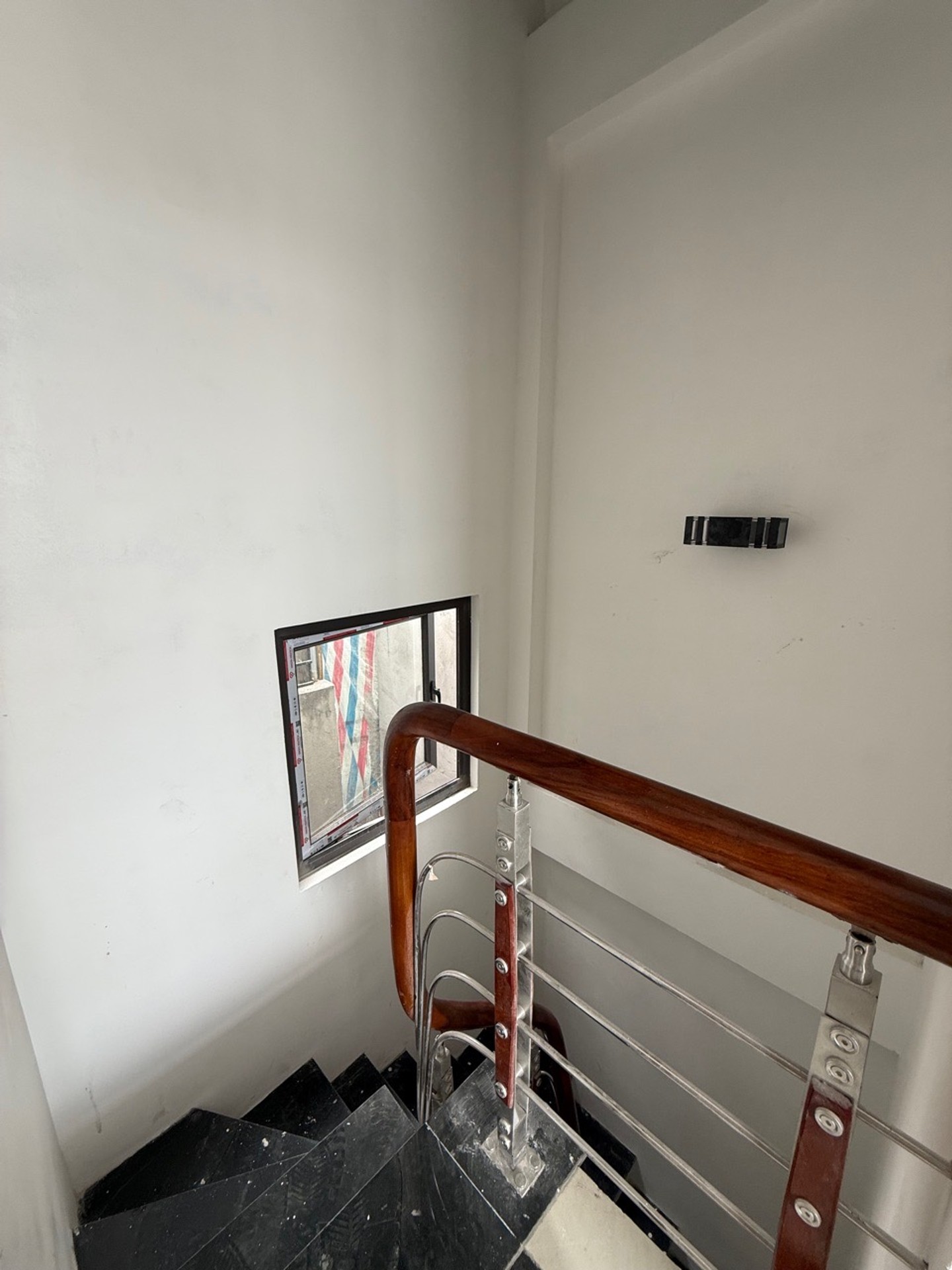 Bán nhà Bạch Mai - diện tích 35m2 6 tầng - Ô TÔ ĐỖ CỬA - giá 14,3 tỷ