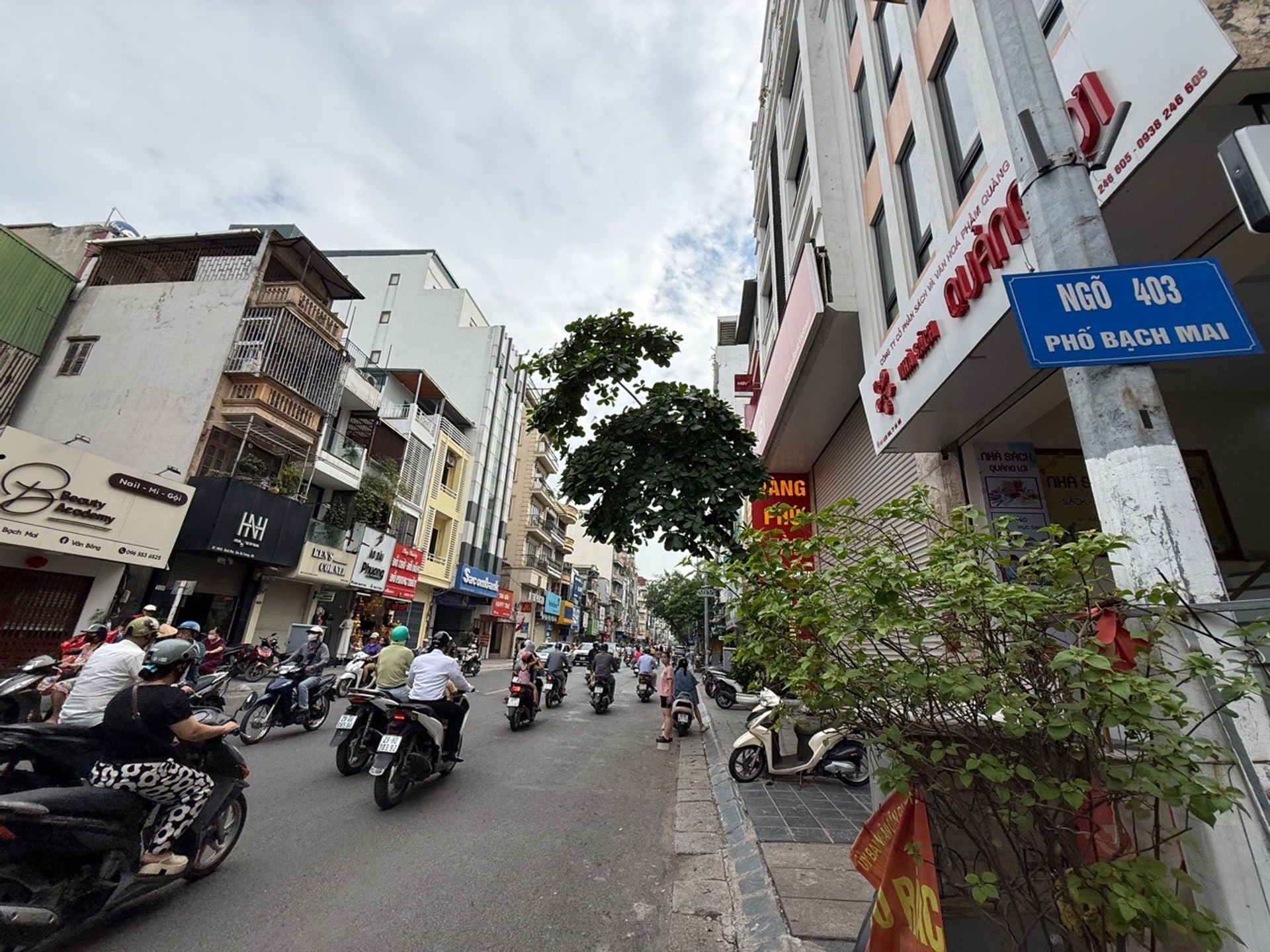 Bán nhà Bạch Mai - diện tích 35m2 6 tầng - Ô TÔ ĐỖ CỬA - giá 14,3 tỷ