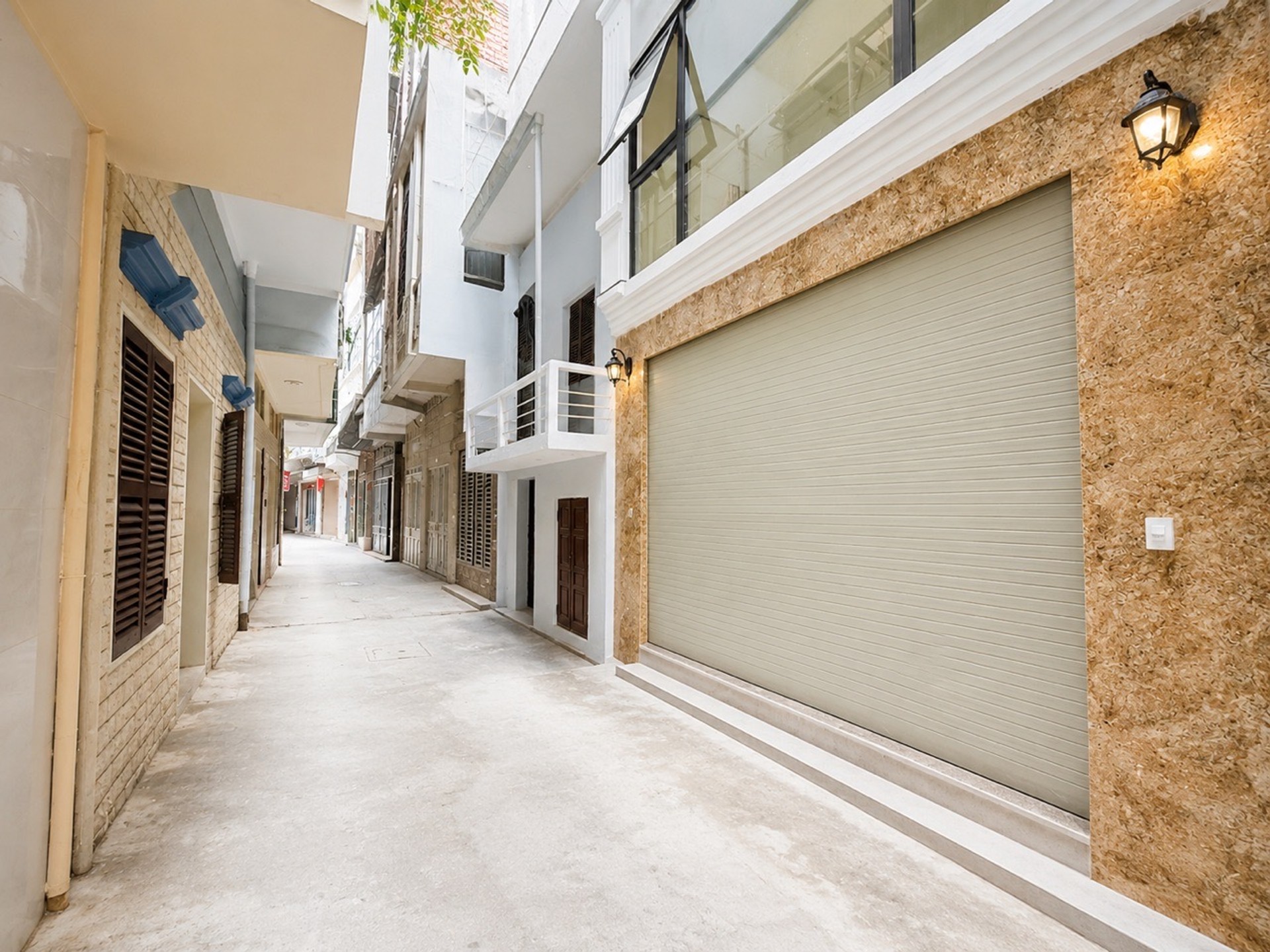 Bán nhà Bạch Mai - diện tích 35m2 6 tầng - Ô TÔ ĐỖ CỬA - giá 14,3 tỷ