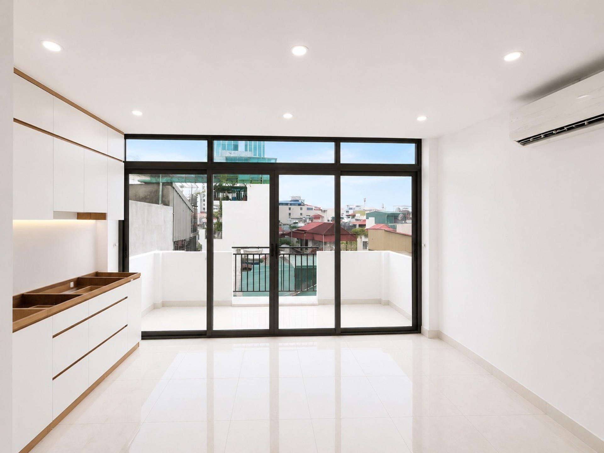Bán nhà Bạch Mai - diện tích 35m2 6 tầng - Ô TÔ ĐỖ CỬA - giá 14,3 tỷ