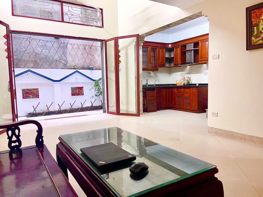 Bán nhà Hoàng Mai - diện tích 56m2 3 tầng - gần ô tô - giá 10,7 tỷ