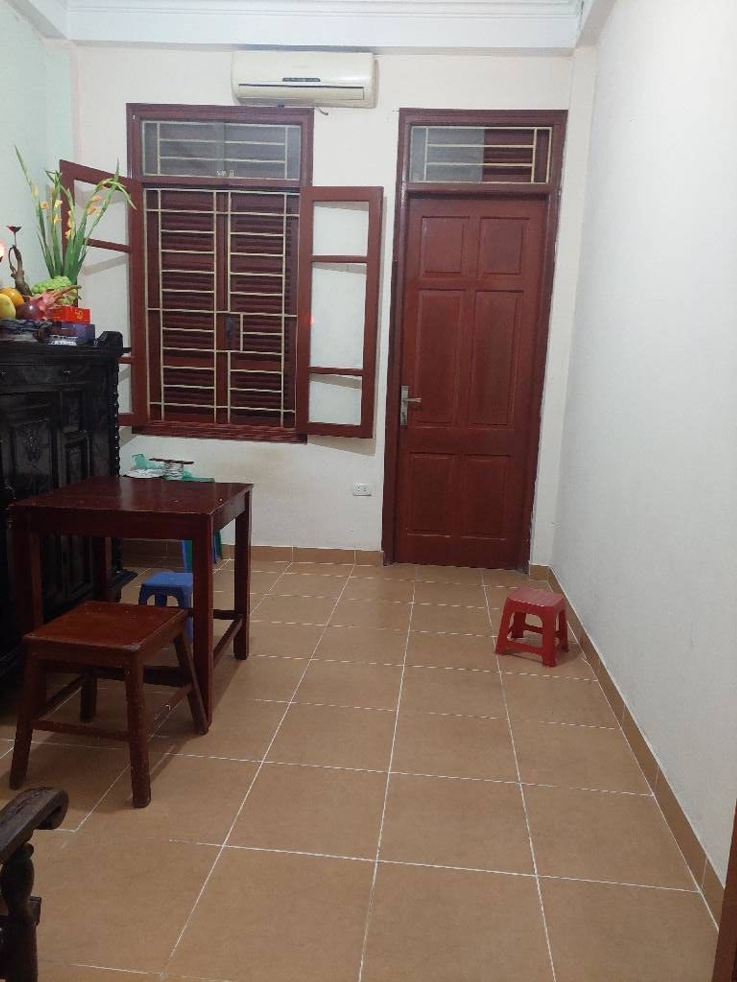 Bán nhà Định Công Hạ - diện tích 34m2 4 tầng - Nhà dân xây, ngõ thông - giá 5,9 tỷ