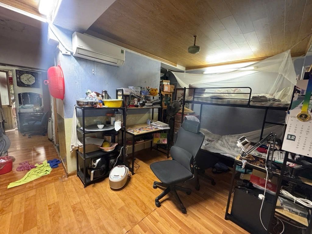 Bán nhà Tạ Quang Bửu - diện tích 60m2 1 tầng - Ô tô đỗ chân cầu thang - giá 4,3 tỷ