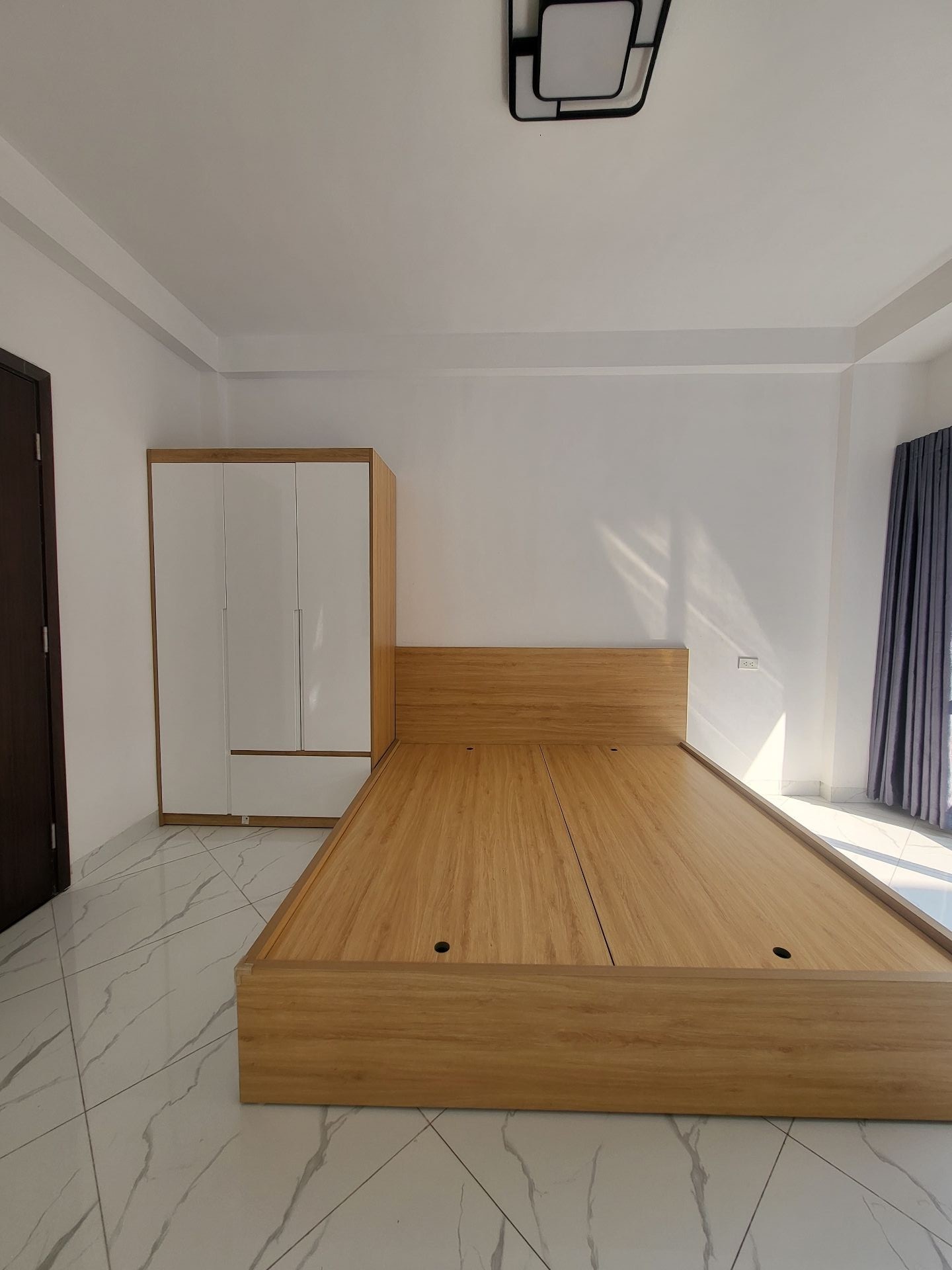 Bán nhà Kim Ngưu - diện tích 30m2 5 tầng - Ô TÔ NHỎ ĐỖ CỬA - giá 9,4 tỷ