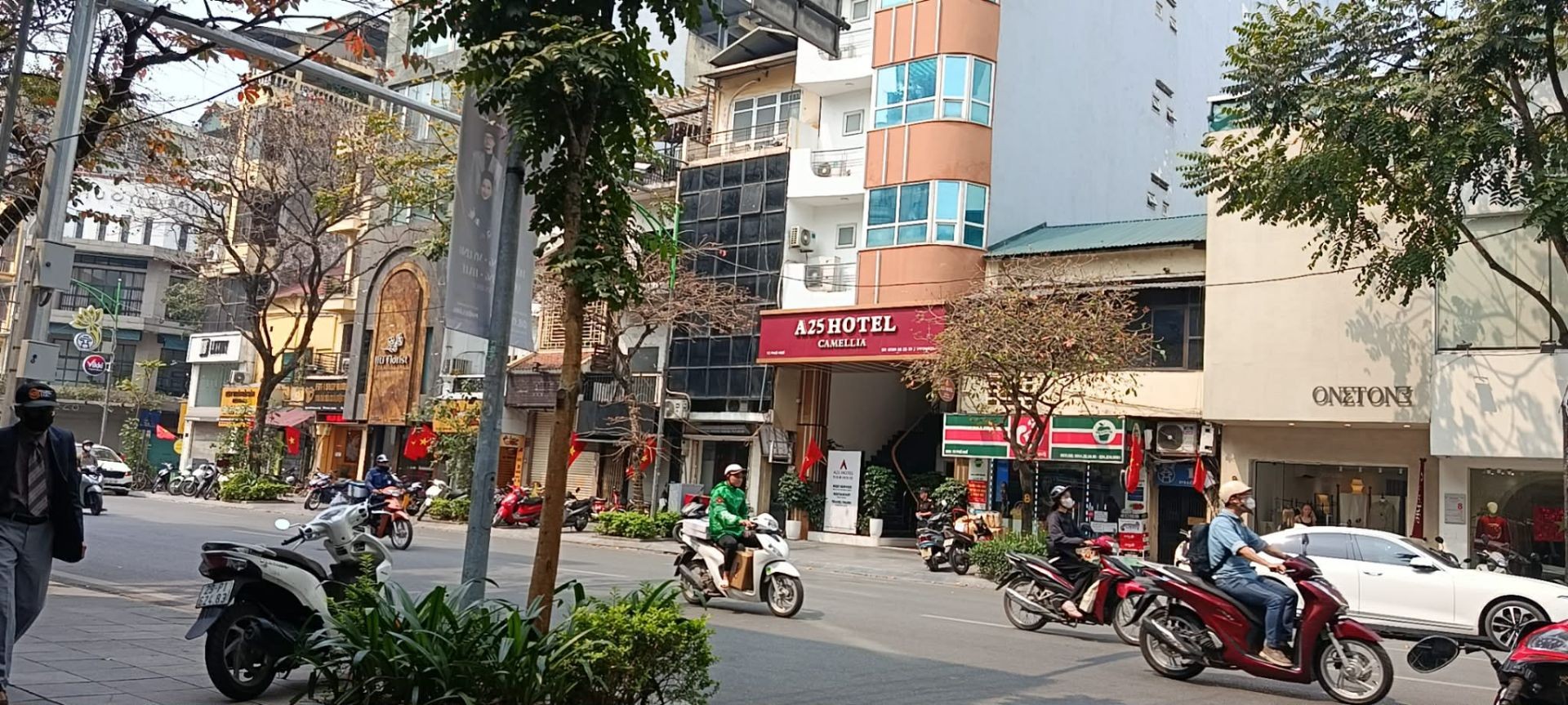 Bán nhà Phố Huế - diện tích 39.2m2 1 tầng - Mặt phố - giá 40 tỷ