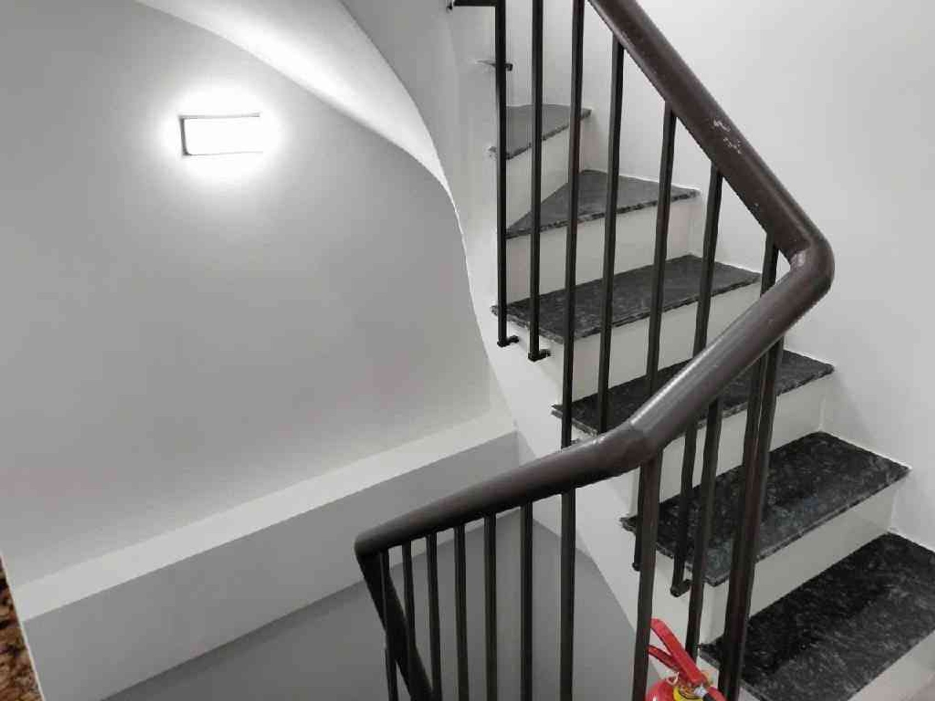 Bán nhà Vĩnh Hưng - diện tích 50m2 6 tầng - Thang máy hiện đại - giá 13,5 tỷ
