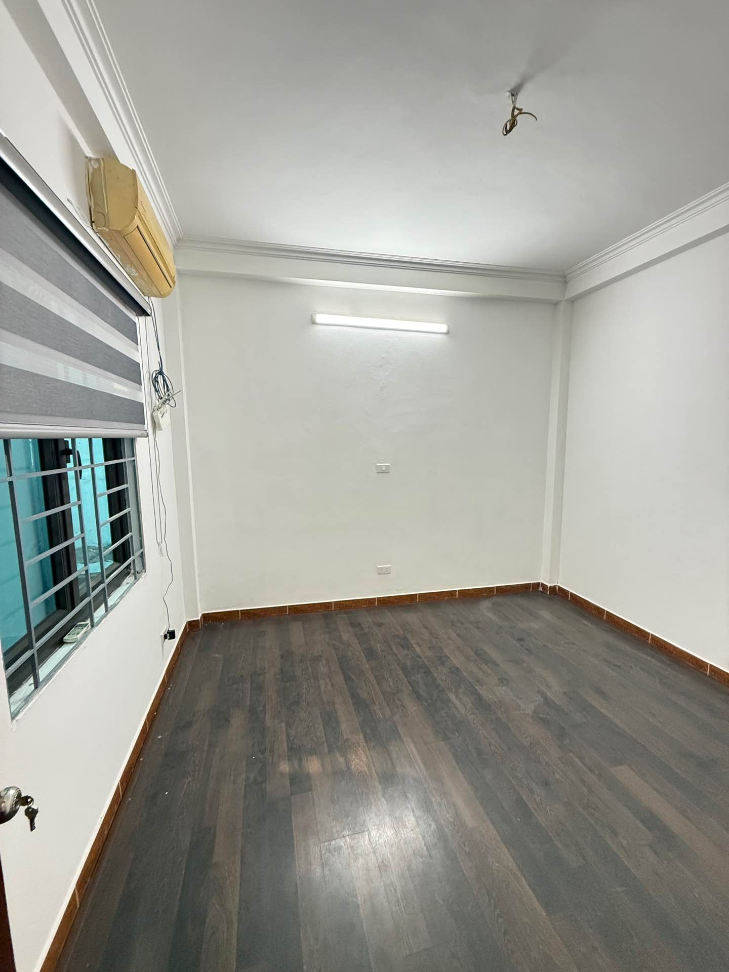 Bán nhà Vĩnh Hưng - diện tích 34m2 4 tầng - Lô góc 3 mặt ngõ - giá 8,3 tỷ