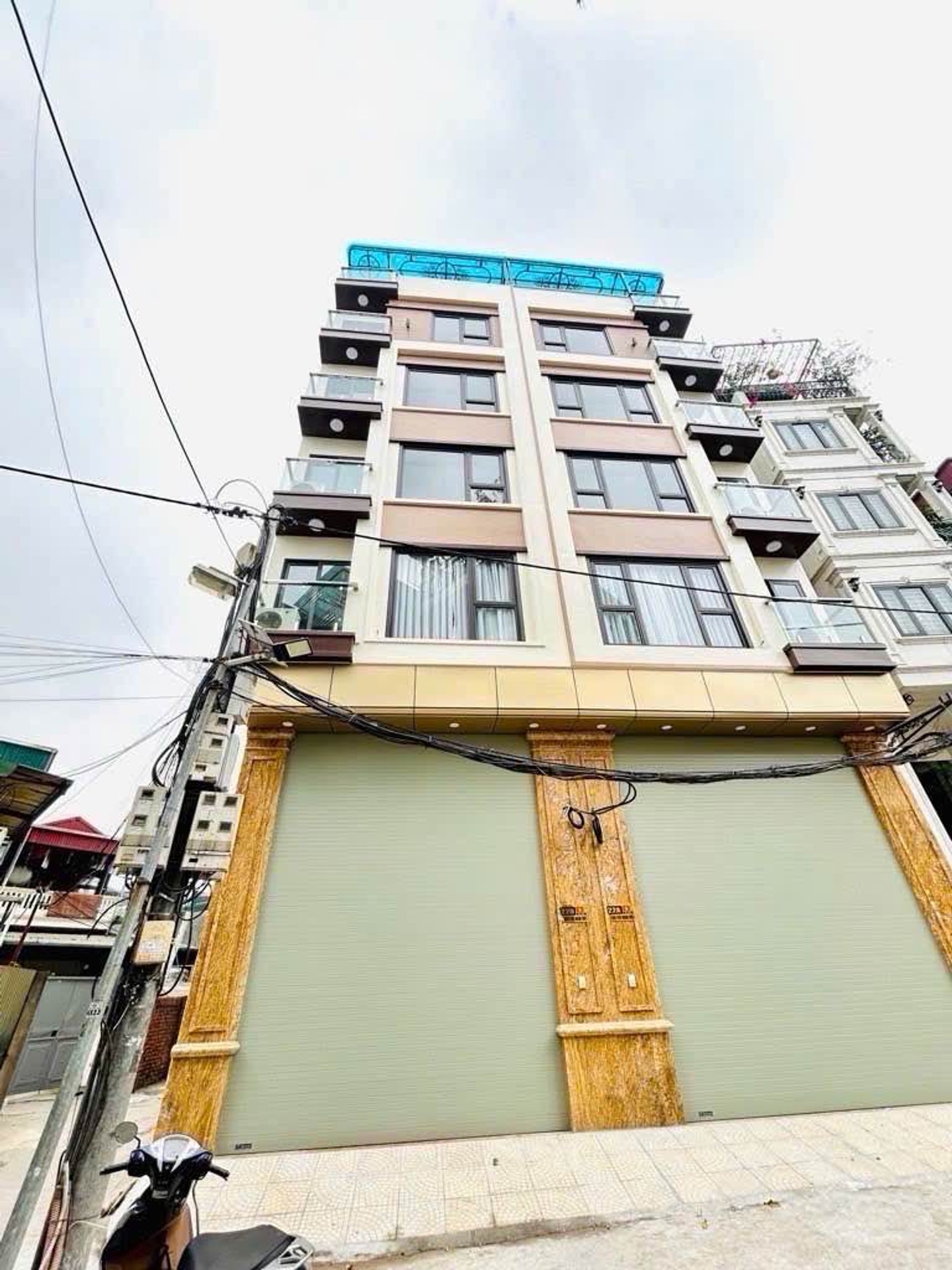 Bán nhà Nam Dư - diện tích 36m2 7 tầng - Ô TÔ VÀO NHÀ - giá 15,2 tỷ