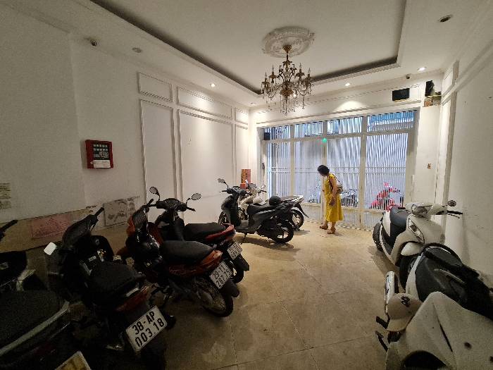 Bán nhà Xã Đàn - diện tích 110m2 10 tầng - Ô tô đỗ cửa - giá 35 tỷ