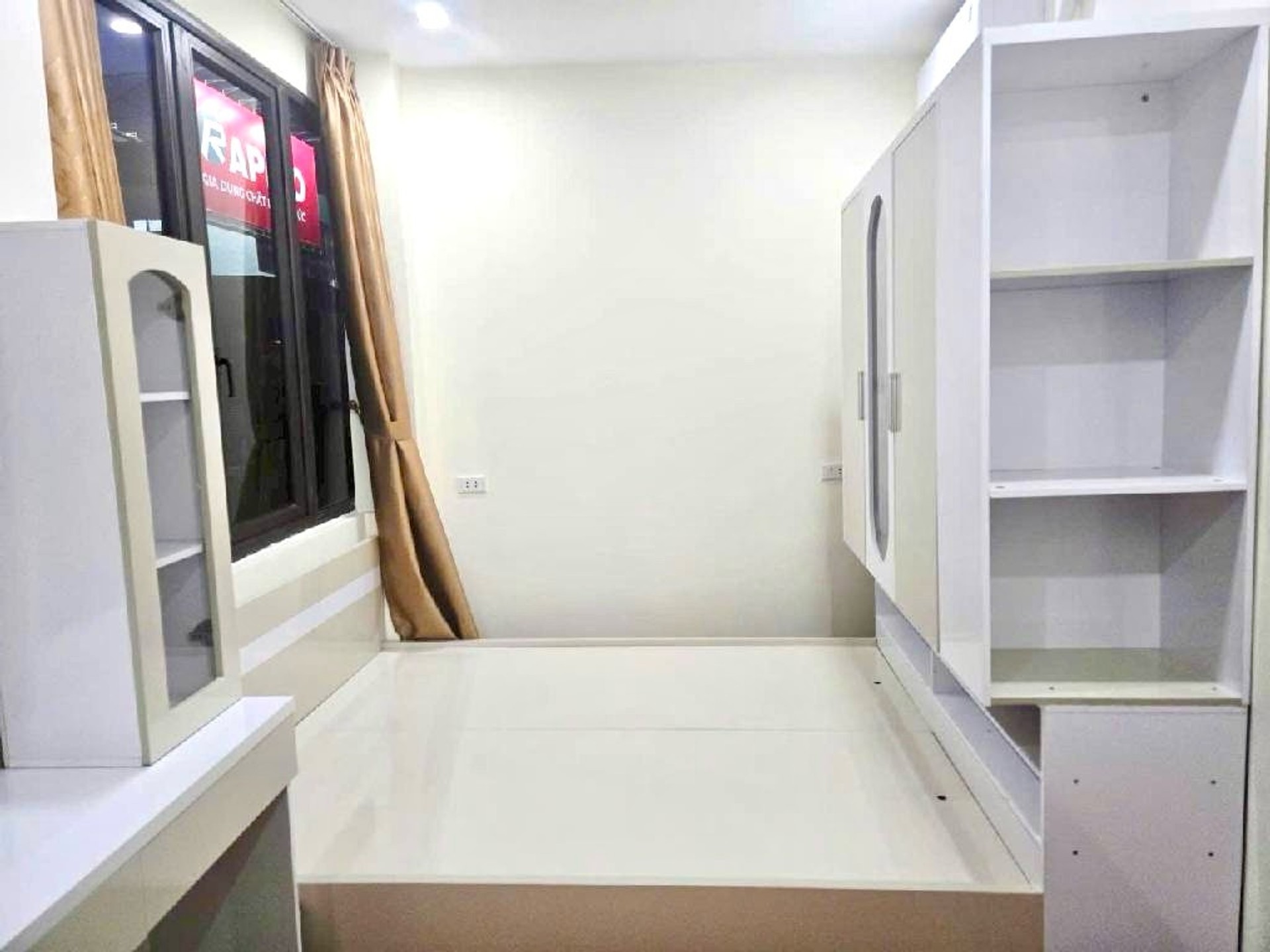 Bán nhà Kim Giang - diện tích 75m2 7 tầng - gần ô tô - giá 20 tỷ
