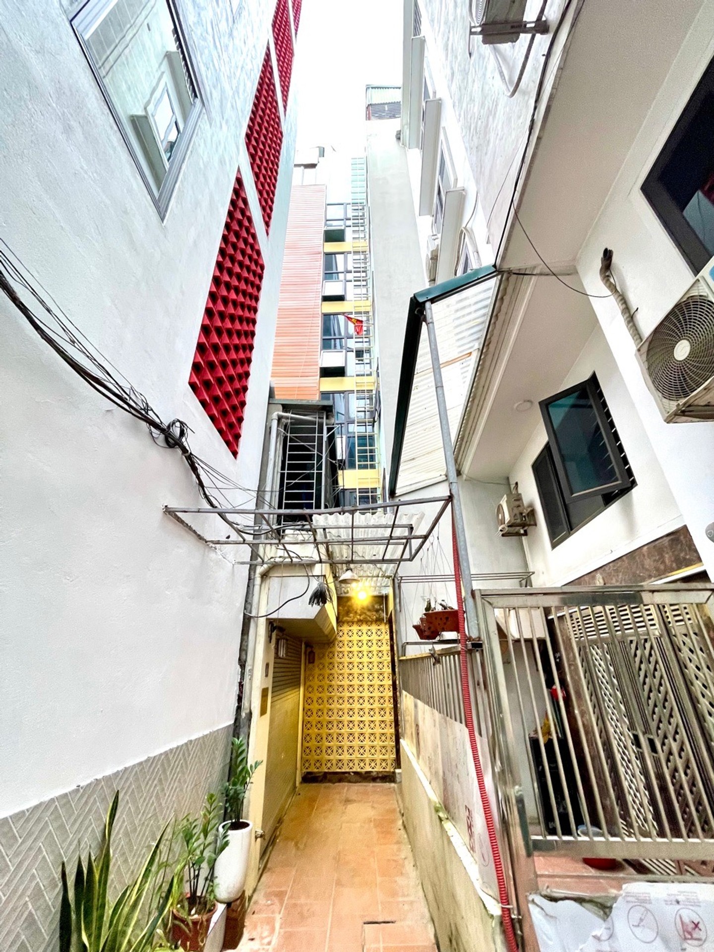 Bán nhà Kim Giang - diện tích 75m2 7 tầng - gần ô tô - giá 20 tỷ
