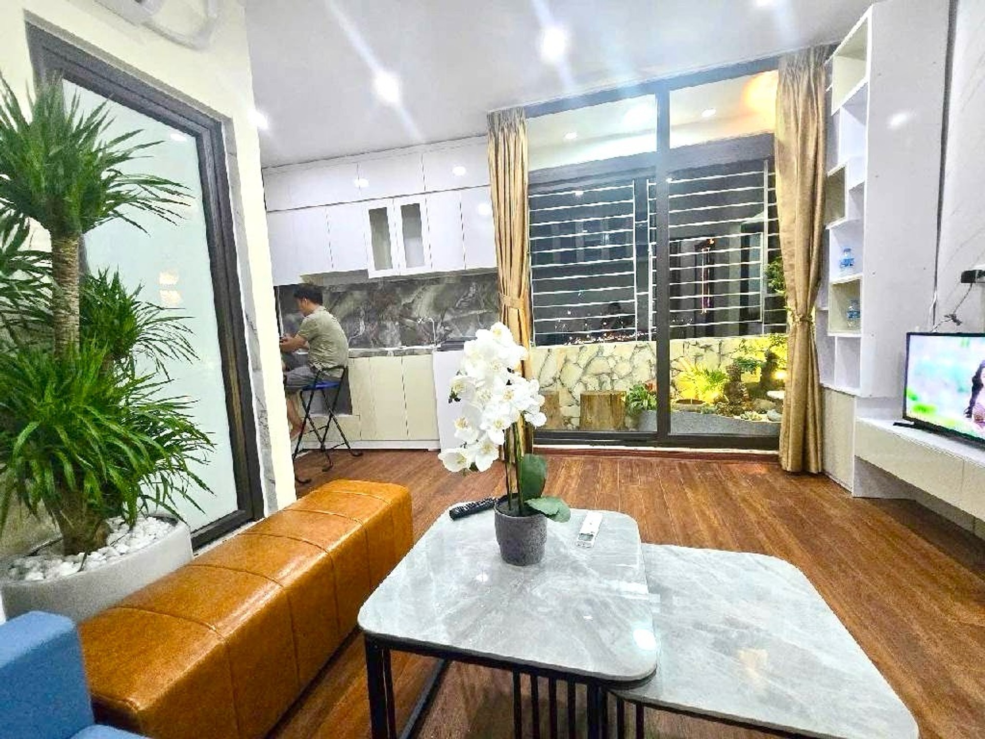 Bán nhà Kim Giang - diện tích 75m2 7 tầng - gần ô tô - giá 20 tỷ