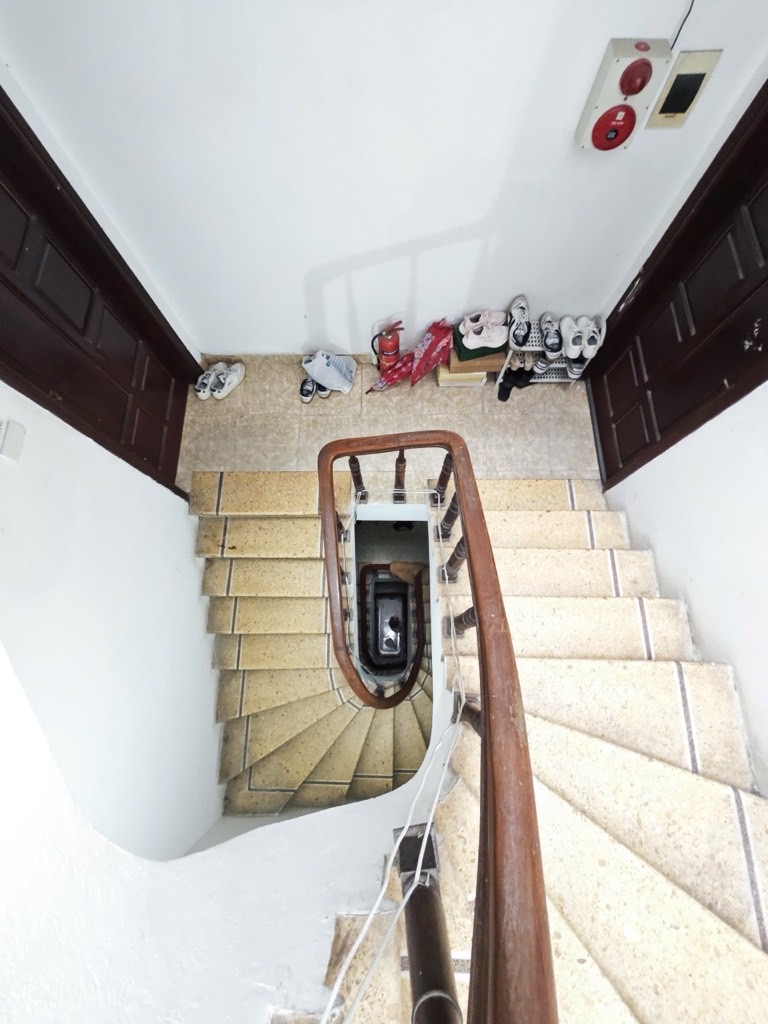 Bán nhà Xã Đàn - diện tích 110m2 5 tầng - ô tô 4 chỗ ngủ trong nhà - giá 32,5 tỷ