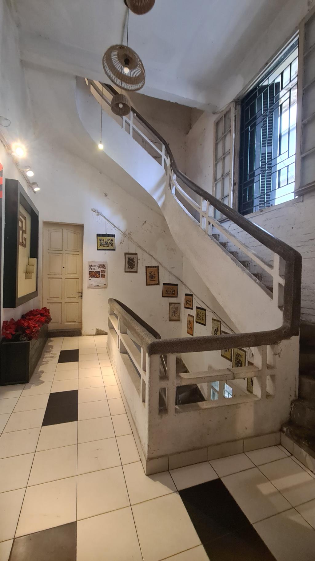 Bán nhà Hàm Long - diện tích 100m2 4 tầng - Nhà kiểu biệt thự - giá 30 tỷ