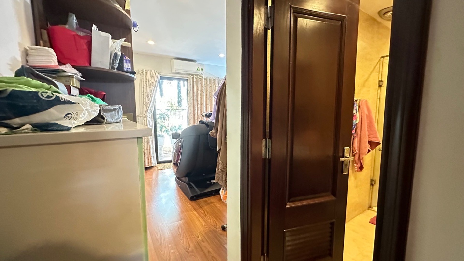 Bán nhà Giảng Võ - diện tích 84m2 1 tầng - Căn hộ chung cư D2 - giá 11,8 tỷ
