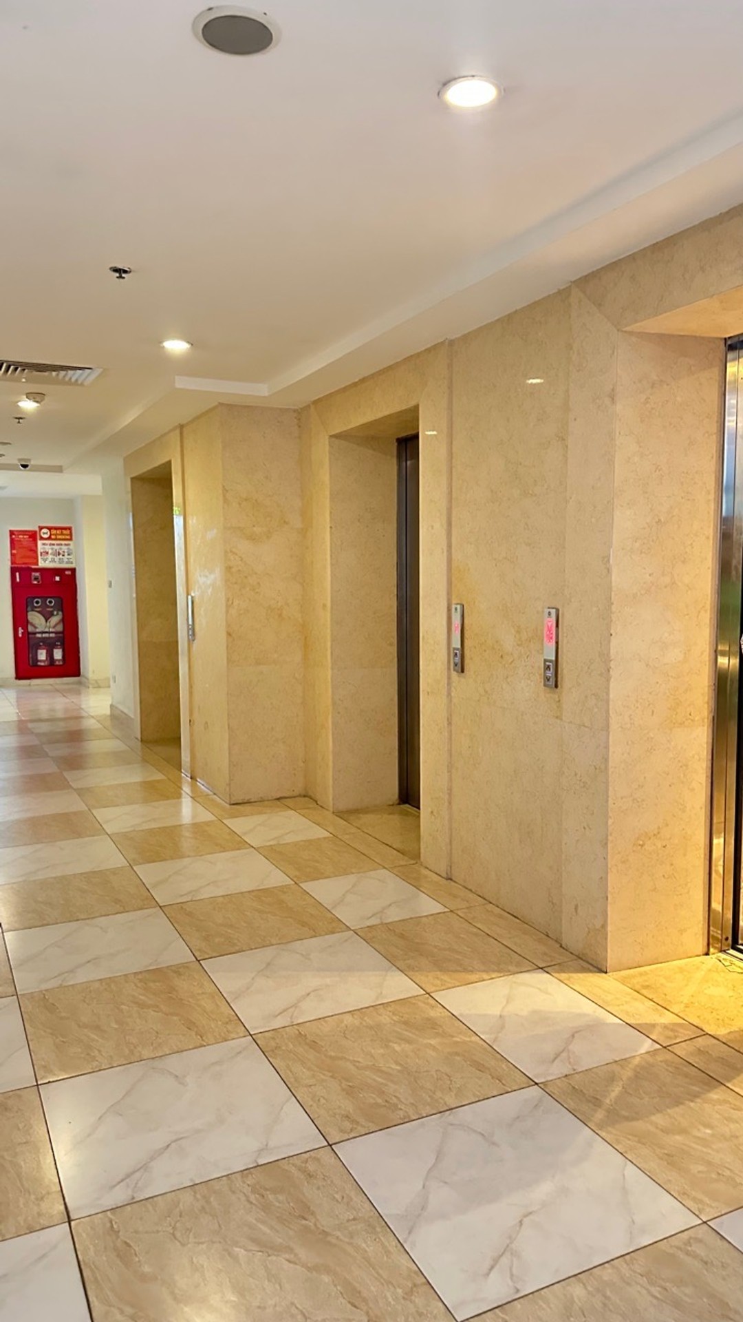 Bán nhà Giảng Võ - diện tích 84m2 1 tầng - Căn hộ chung cư D2 - giá 11,8 tỷ