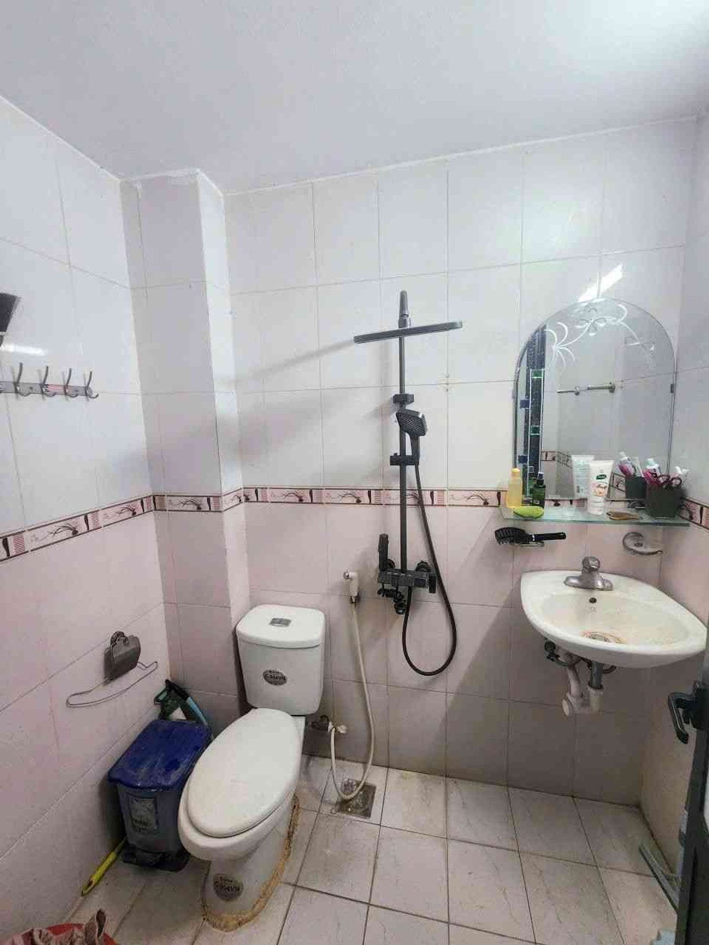 Bán nhà Lĩnh Nam - diện tích 65m2 5 tầng - Ô tô đỗ cổng - giá 11,4 tỷ