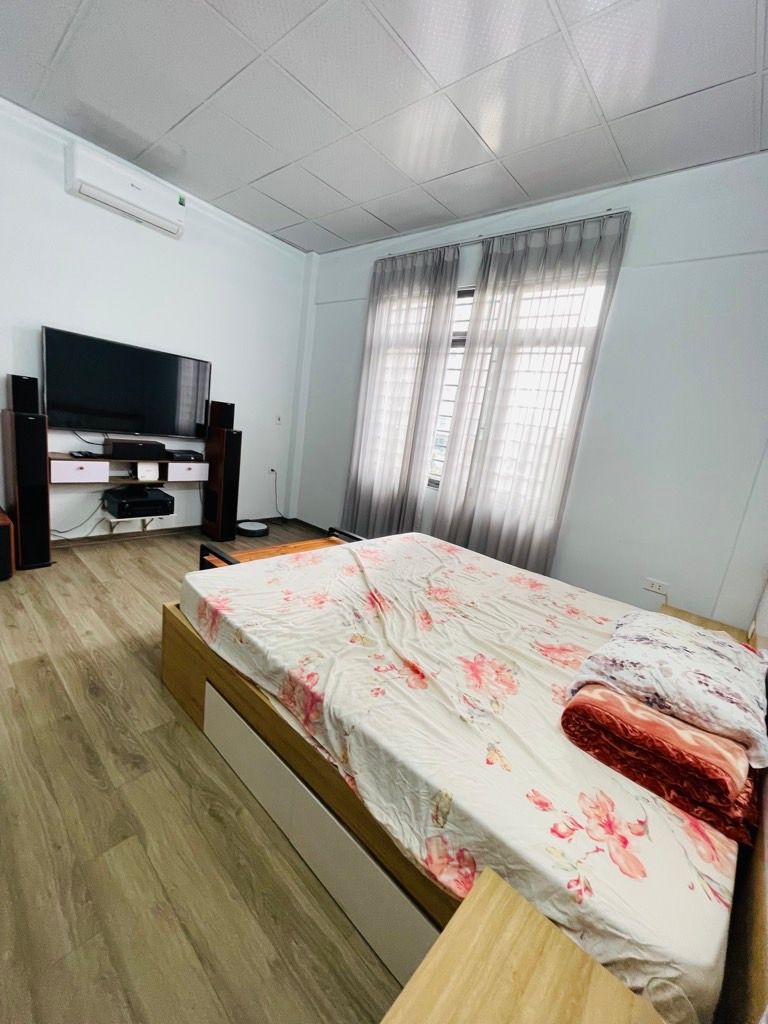 Bán nhà Mai Động - diện tích 50m2 4 tầng - Ngõ ô tô trước nhà - giá 11,8 tỷ