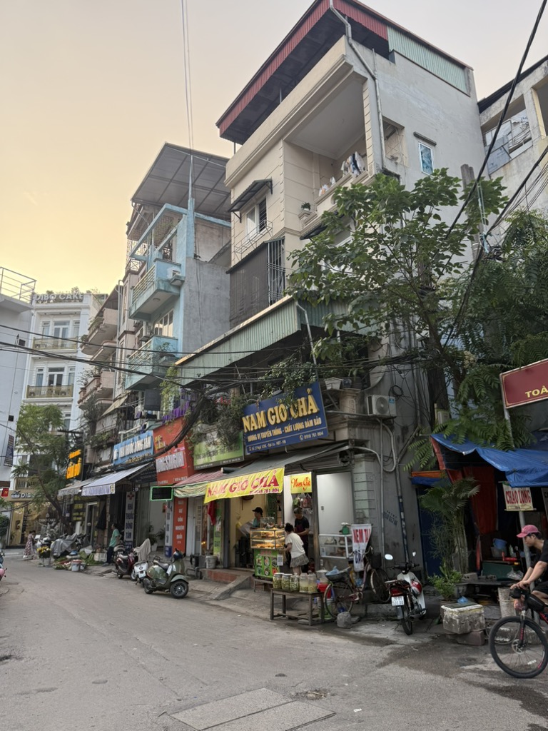 Bán nhà Đại La - diện tích 65m2 5 tầng - Mặt phố hàng hiếm - giá 31 tỷ