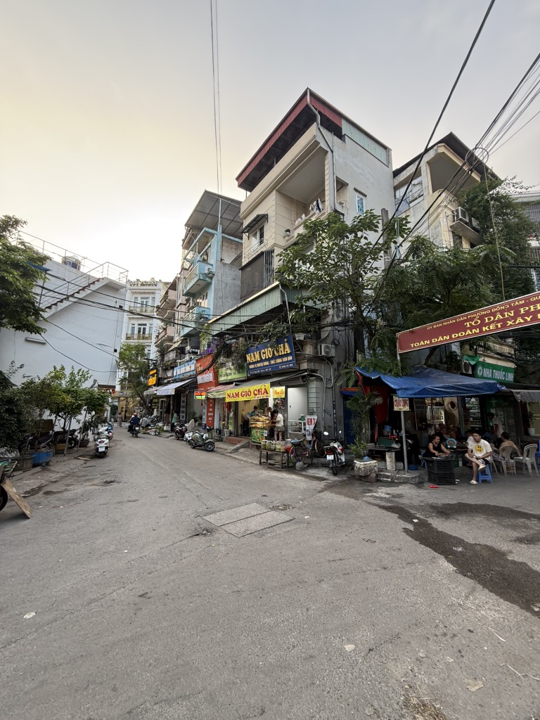 Bán nhà Đại La - diện tích 65m2 5 tầng - Mặt phố hàng hiếm - giá 31 tỷ