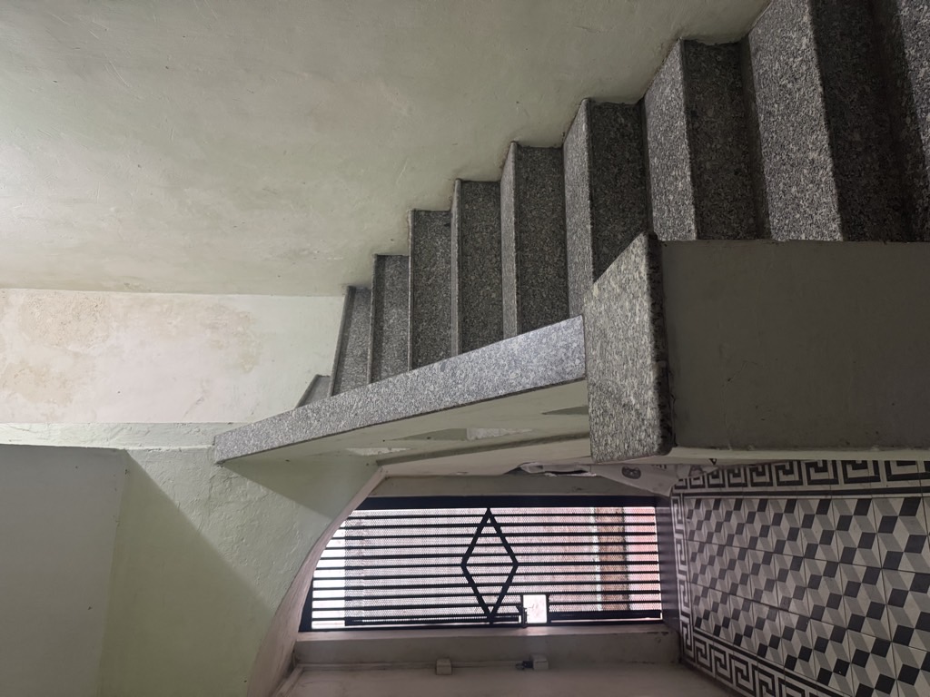 Bán nhà Triệu Việt Vương - diện tích 50m2 1.5 tầng - Lô góc, thoáng sáng - giá 6,5 tỷ