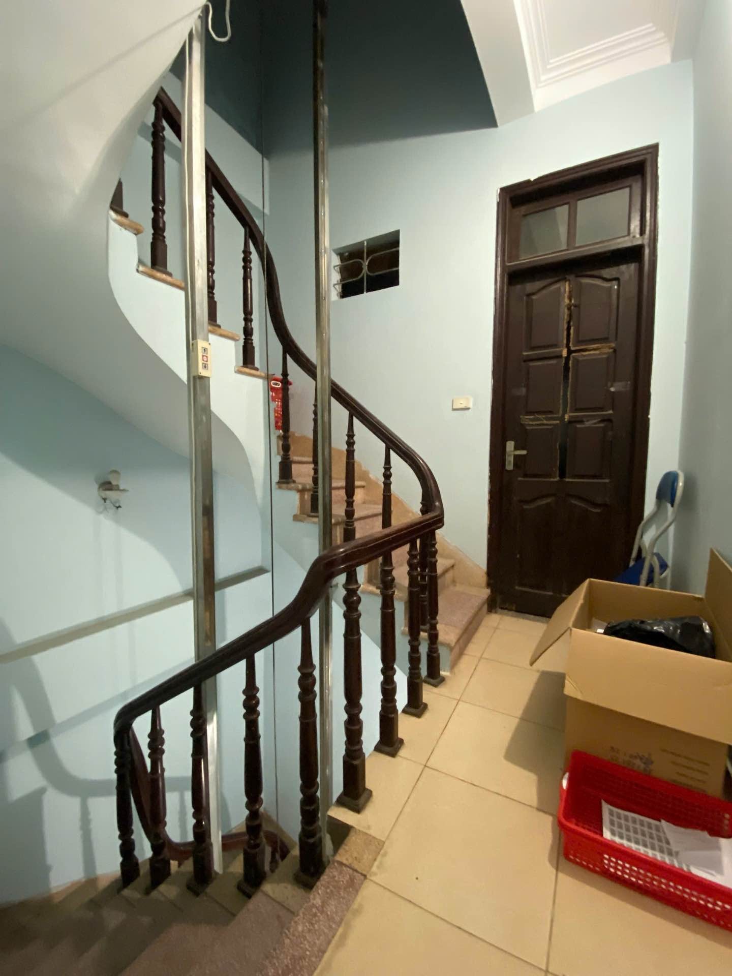 Bán nhà Hoàng Mai - diện tích 30m2 6 tầng - Ô TÔ TRÁNH, VỈA HÈ - giá 14 tỷ