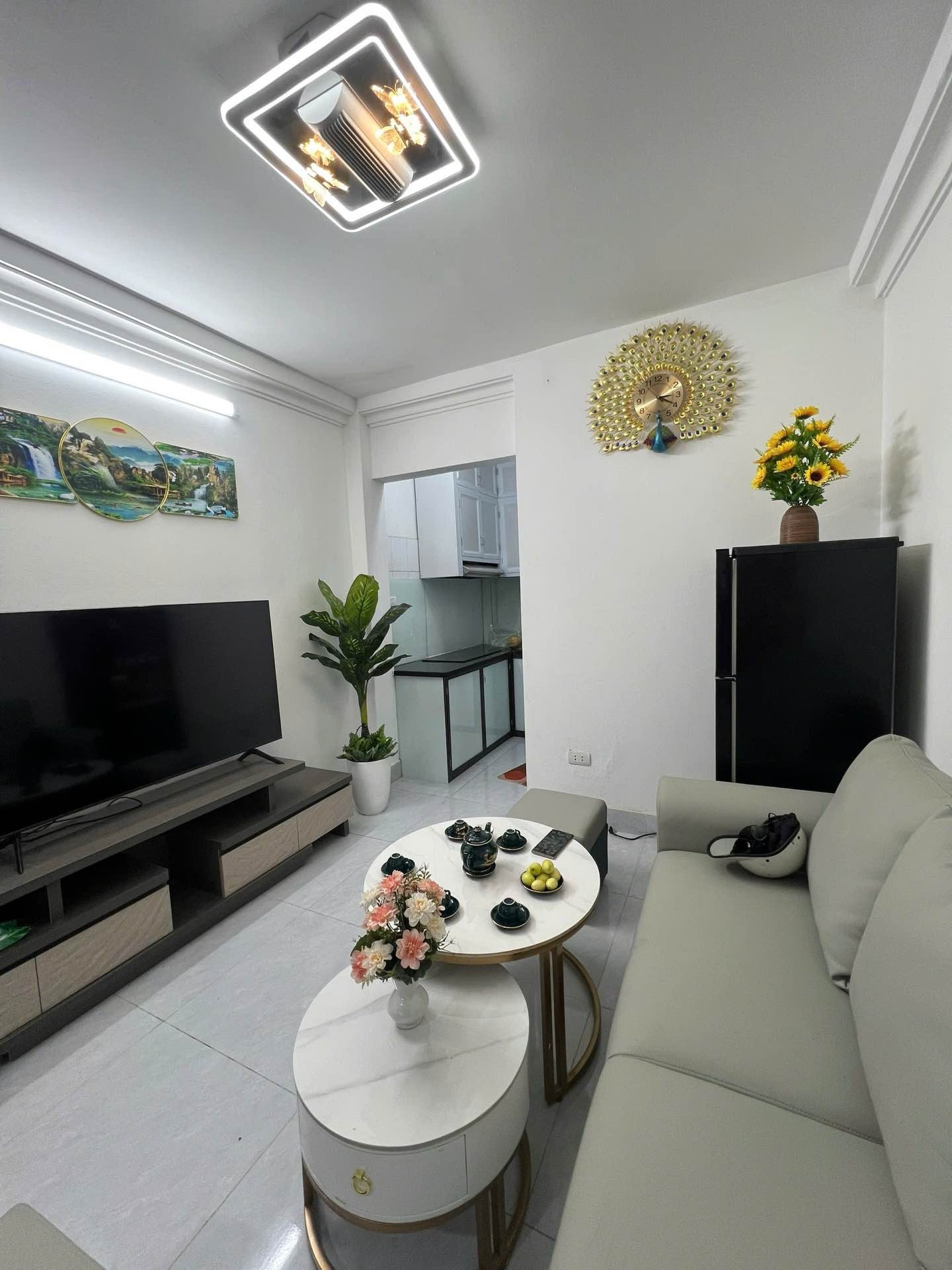 Bán nhà Vĩnh Hưng - diện tích 24m2 3 tầng - Nhà mới kinh cong - giá 3,1 tỷ