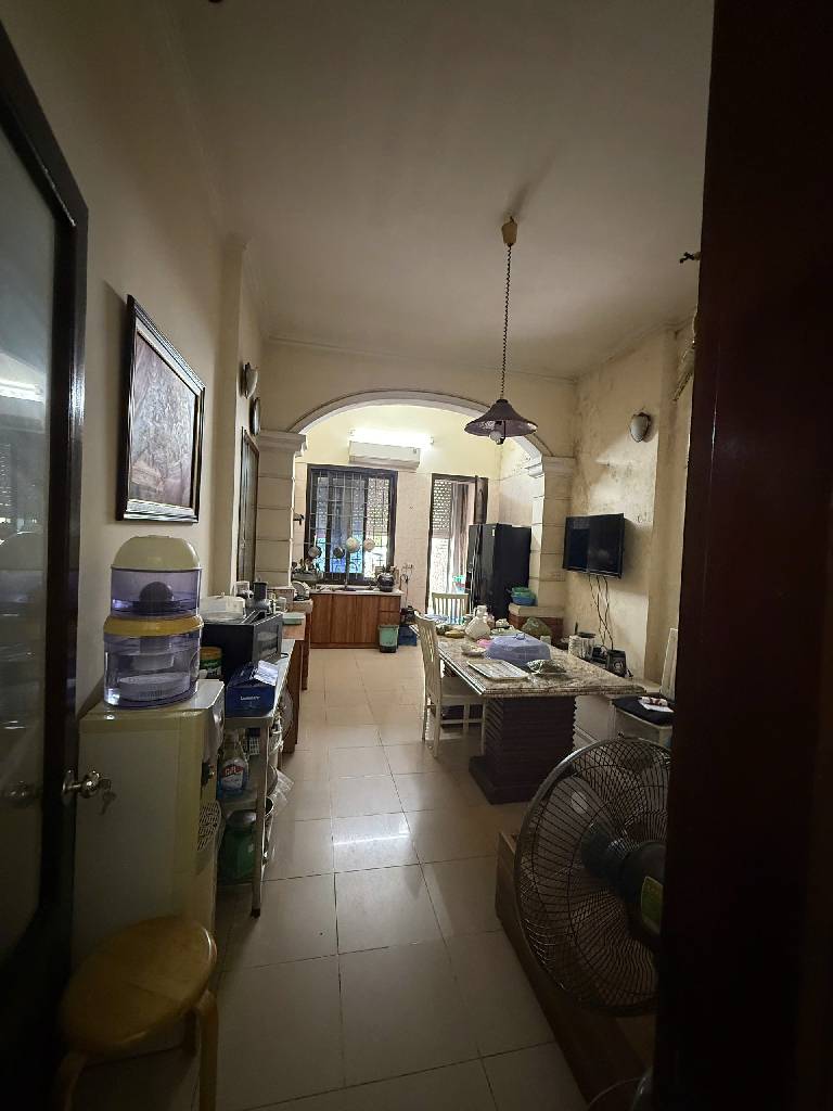 Bán nhà Hào Nam - diện tích 105m2 5 tầng - nhà mặt phố - giá 50 tỷ