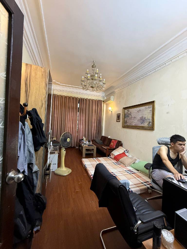 Bán nhà Hào Nam - diện tích 105m2 5 tầng - nhà mặt phố - giá 50 tỷ