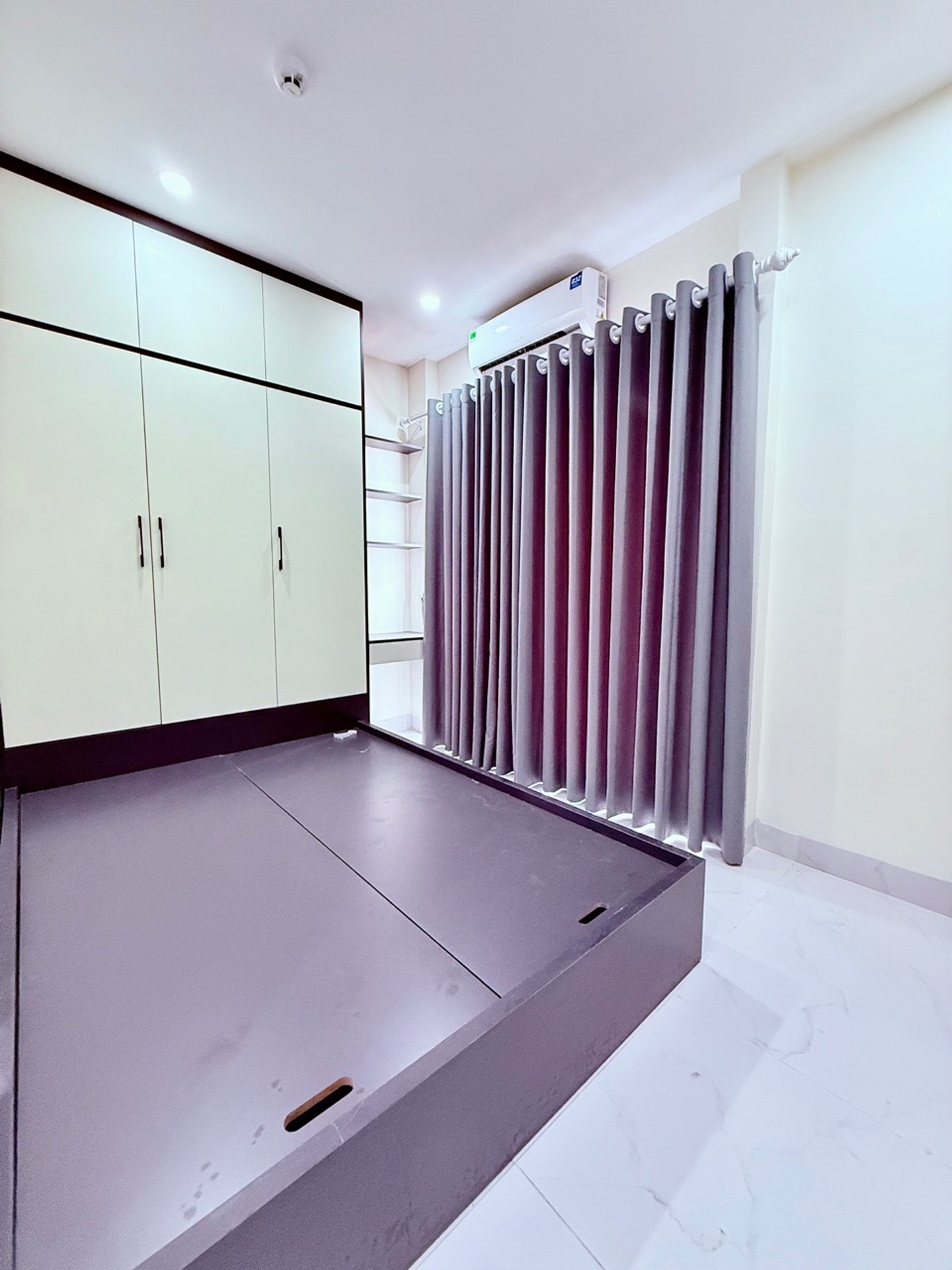 Bán nhà Hoàng Mai - diện tích 46m2 7 tầng - Lô góc thoáng sáng - giá 18 tỷ