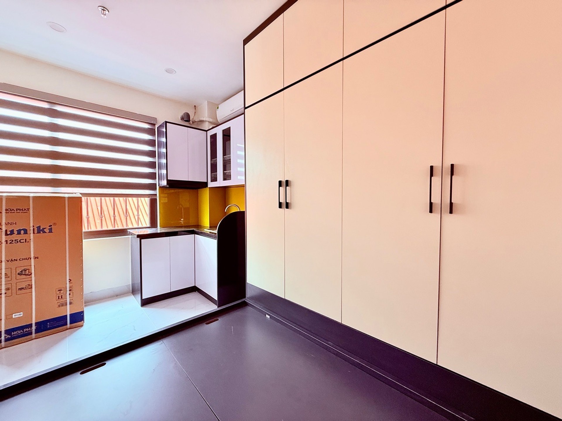 Bán nhà Hoàng Mai - diện tích 46m2 7 tầng - Lô góc thoáng sáng - giá 18 tỷ