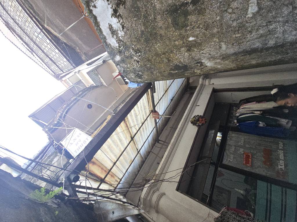 Bán nhà Cự Lộc - diện tích 100m2 5 tầng - Mặt phố gần hồ, ô tô đỗ cửa - giá 29 tỷ