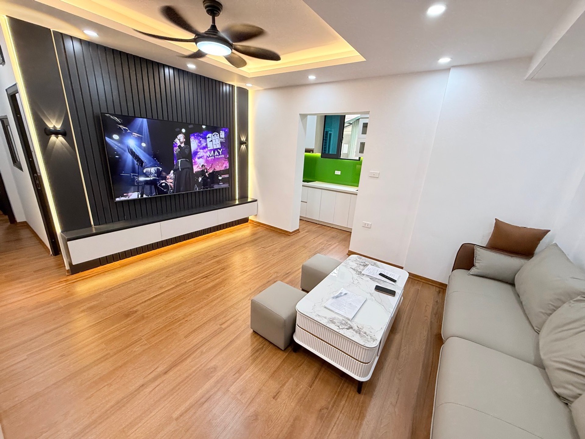 Bán nhà Nguyễn Công Trứ - diện tích 55m2 3 tầng - Căn góc ngập tràn ánh sáng - giá 3,6 tỷ