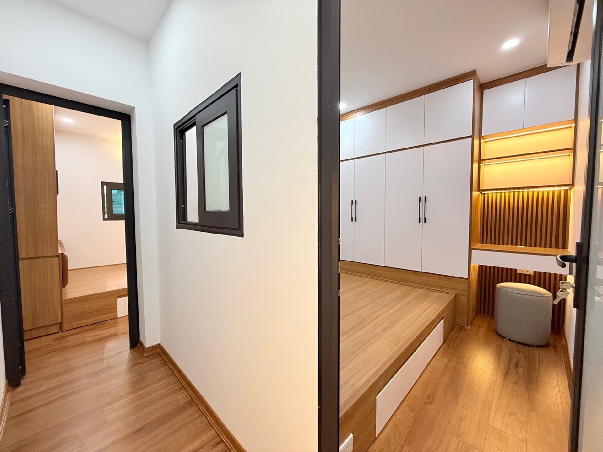 Bán nhà Nguyễn Công Trứ - diện tích 55m2 3 tầng - Căn góc ngập tràn ánh sáng - giá 3,6 tỷ