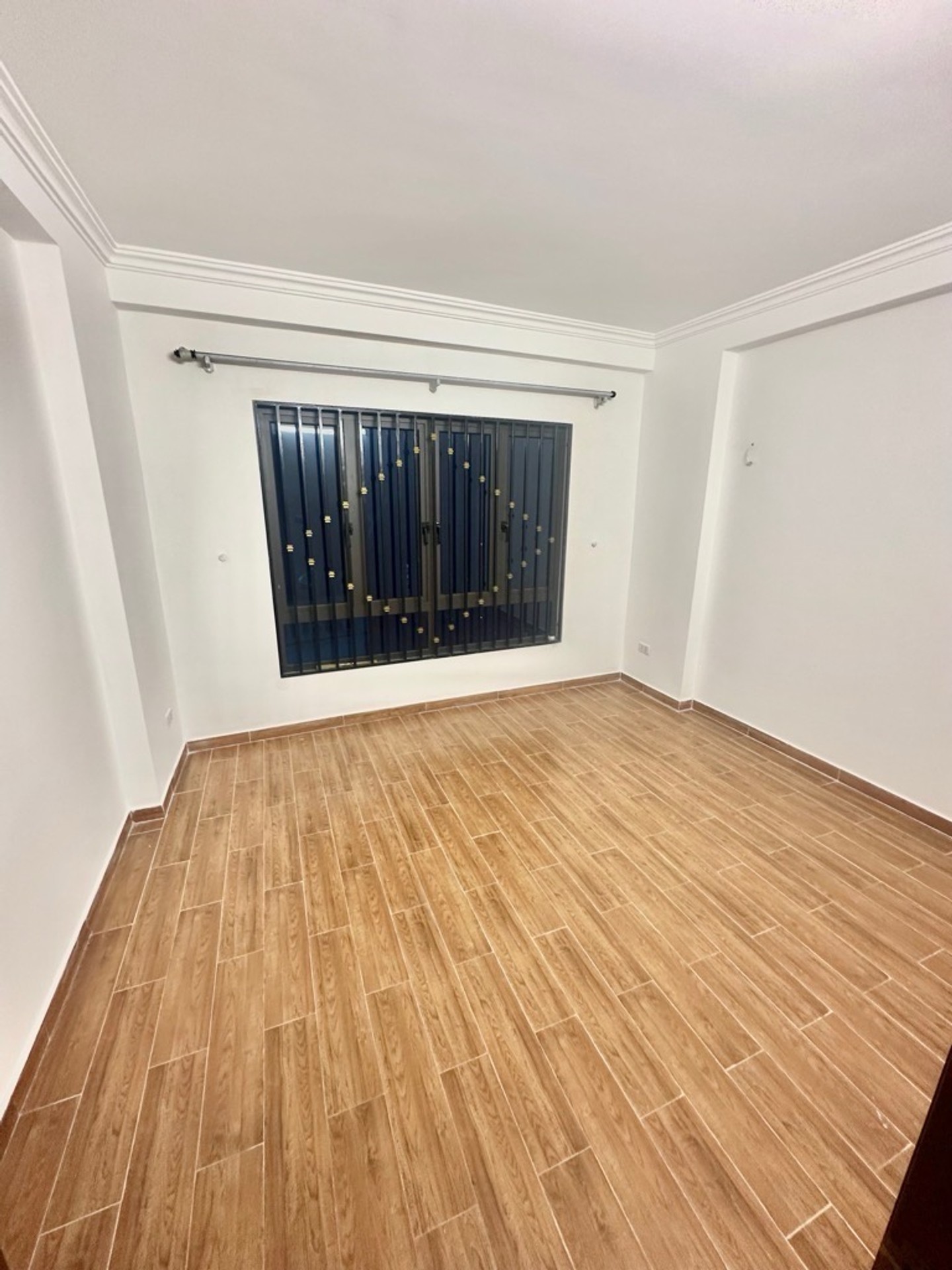 Bán nhà Khương Trung - diện tích 40m2 5 tầng - Ô TÔ ĐỖ CỬA - giá 14,5 tỷ