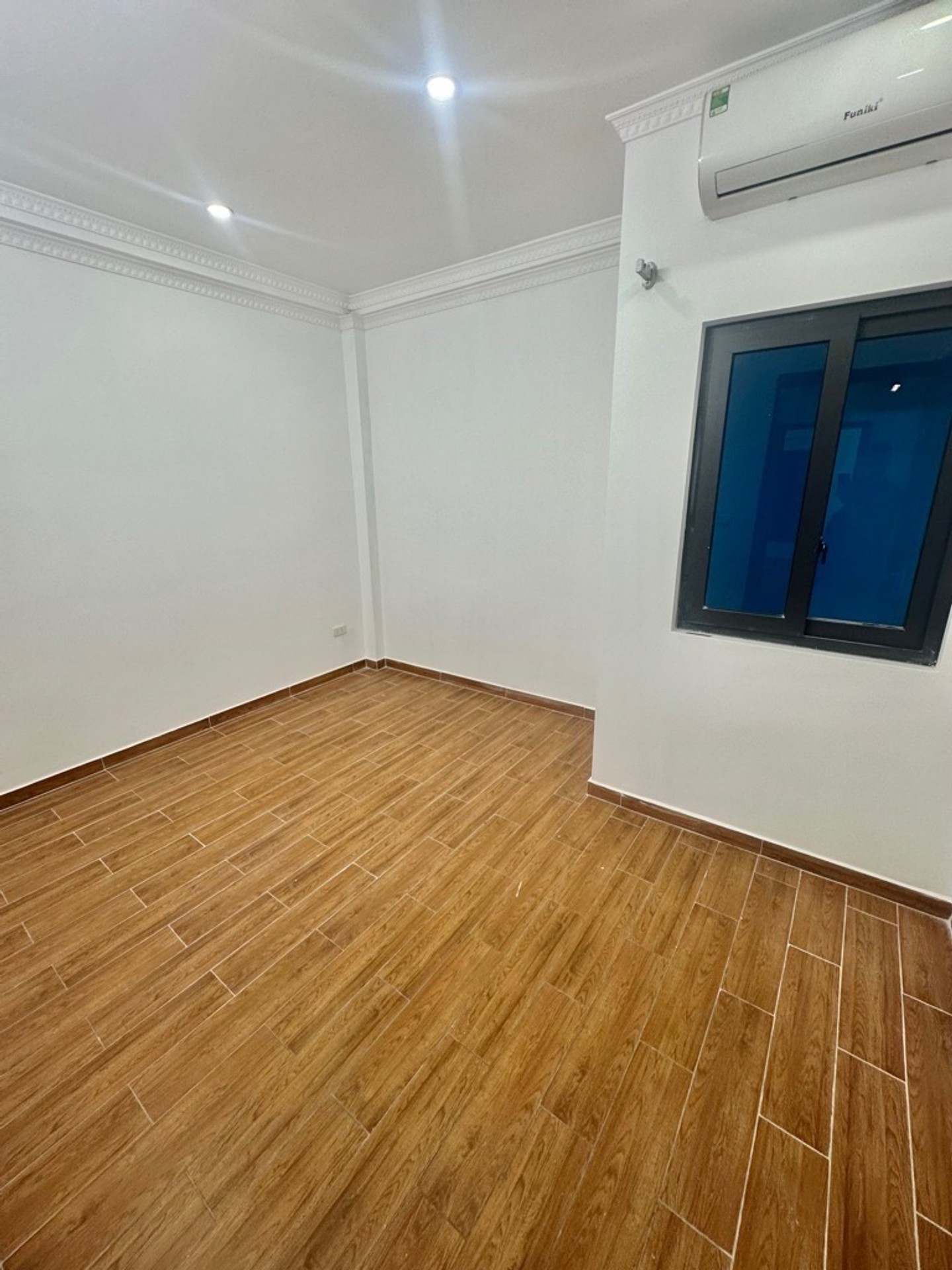 Bán nhà Khương Trung - diện tích 40m2 5 tầng - Ô TÔ ĐỖ CỬA - giá 14,5 tỷ